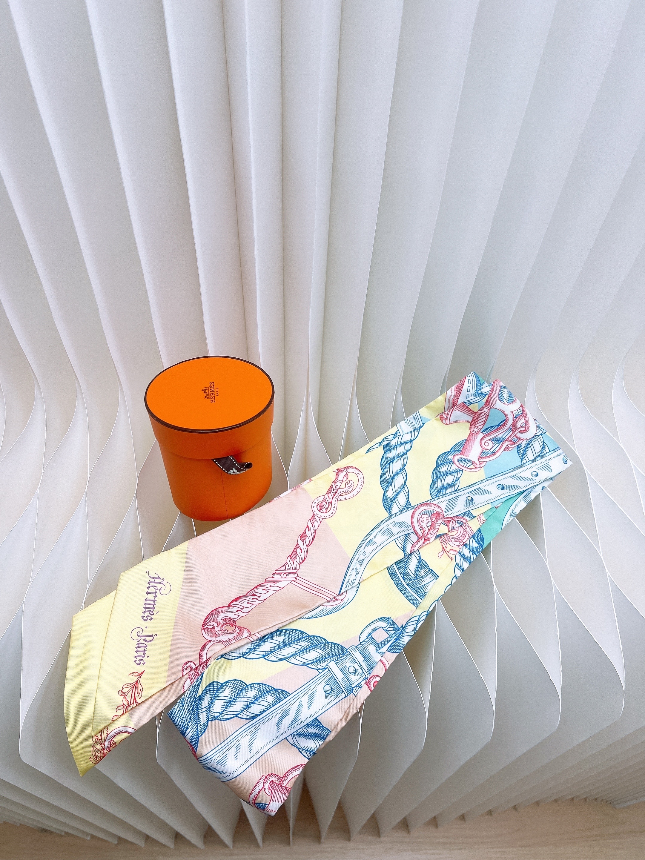 *Unused* Hermes maxi twilly (della cavalleria/ yellow blue)