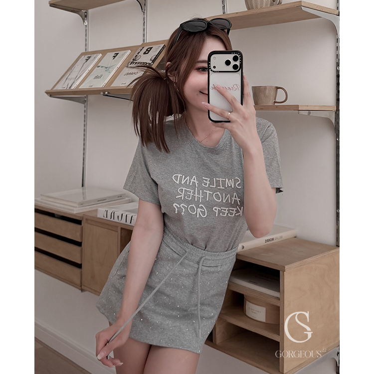 M54「反重⼒棉 ` ⽴體繡 TEE」