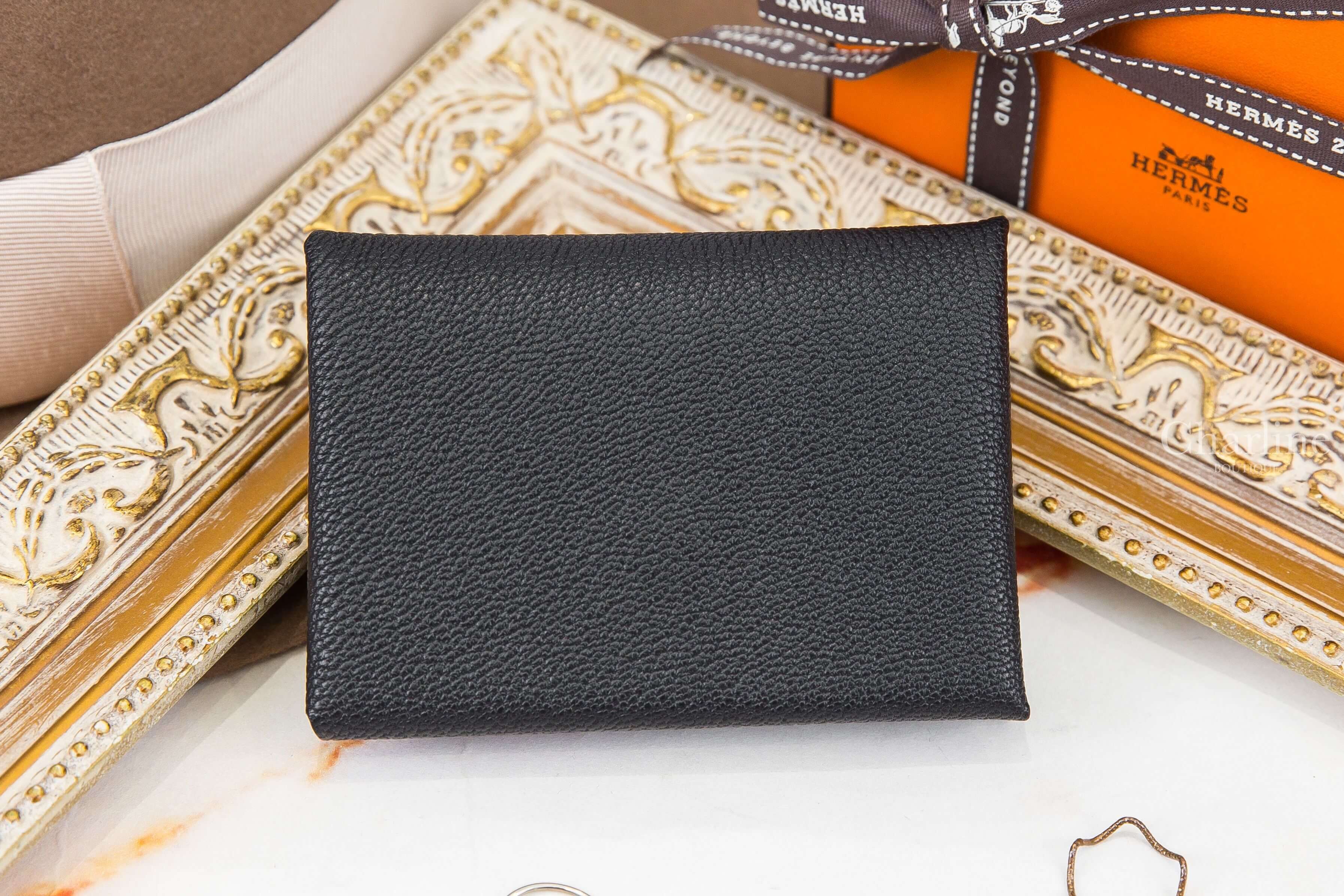 Hermès Calvi Duo Compact Card Holder 黑色山羊皮信封釦式零錢袋卡片夾-Charline Boutique 精品代購