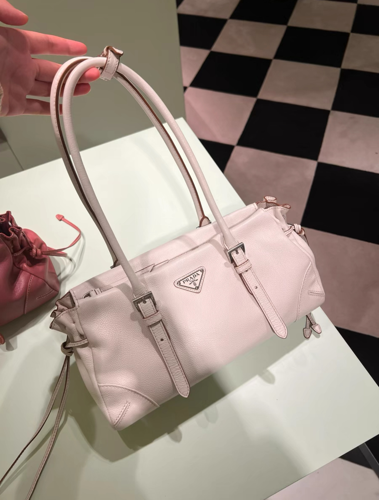 Prada 粉色New Bonnie