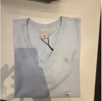 [S] CALVIN KLEIN ANCIENT WATER MONOGRAM V-NECK T-SHIRT, 47D265G-450 (SCK866)