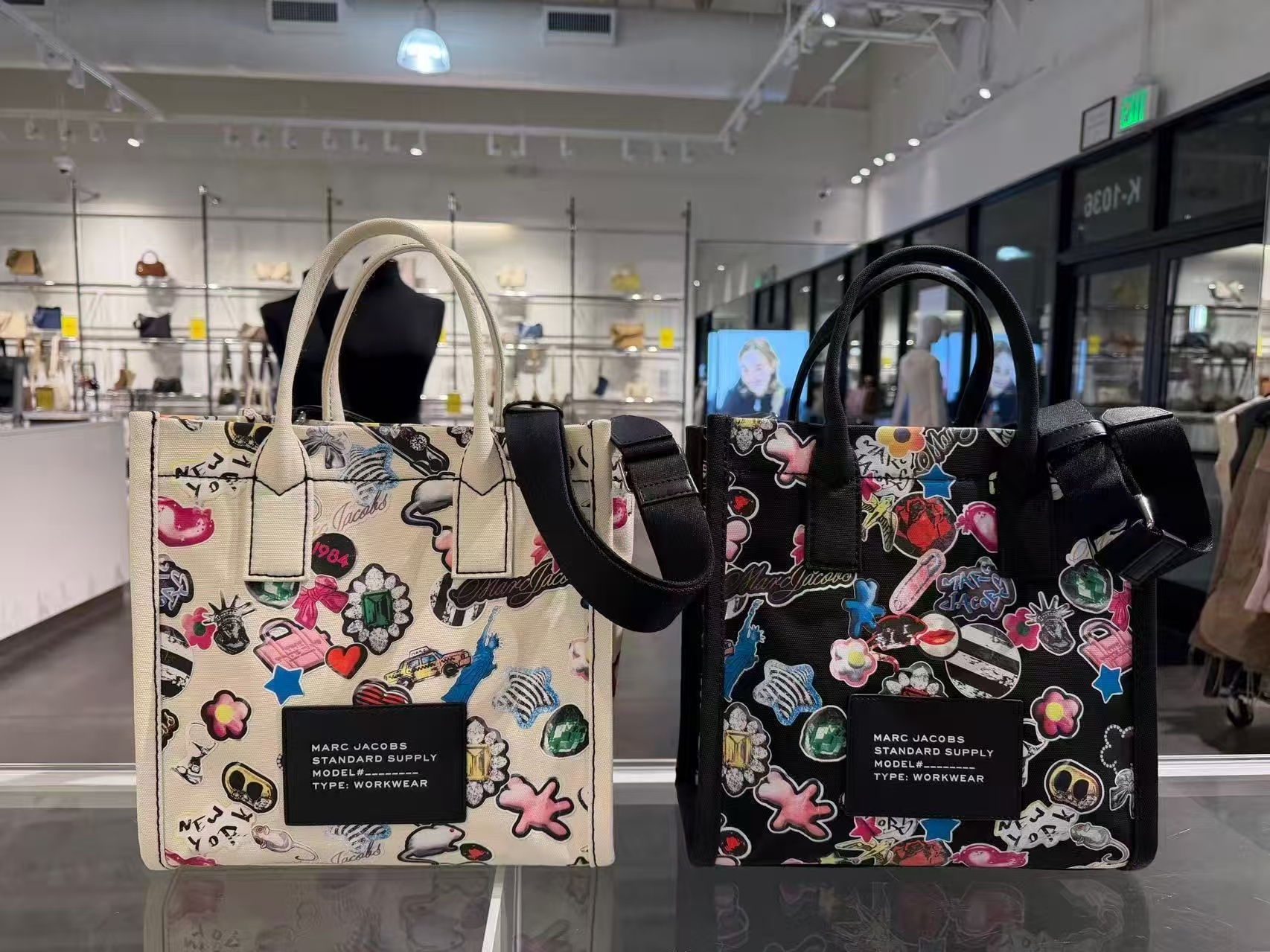 【直播】Marc Jacobs H060939  貼紙托特包