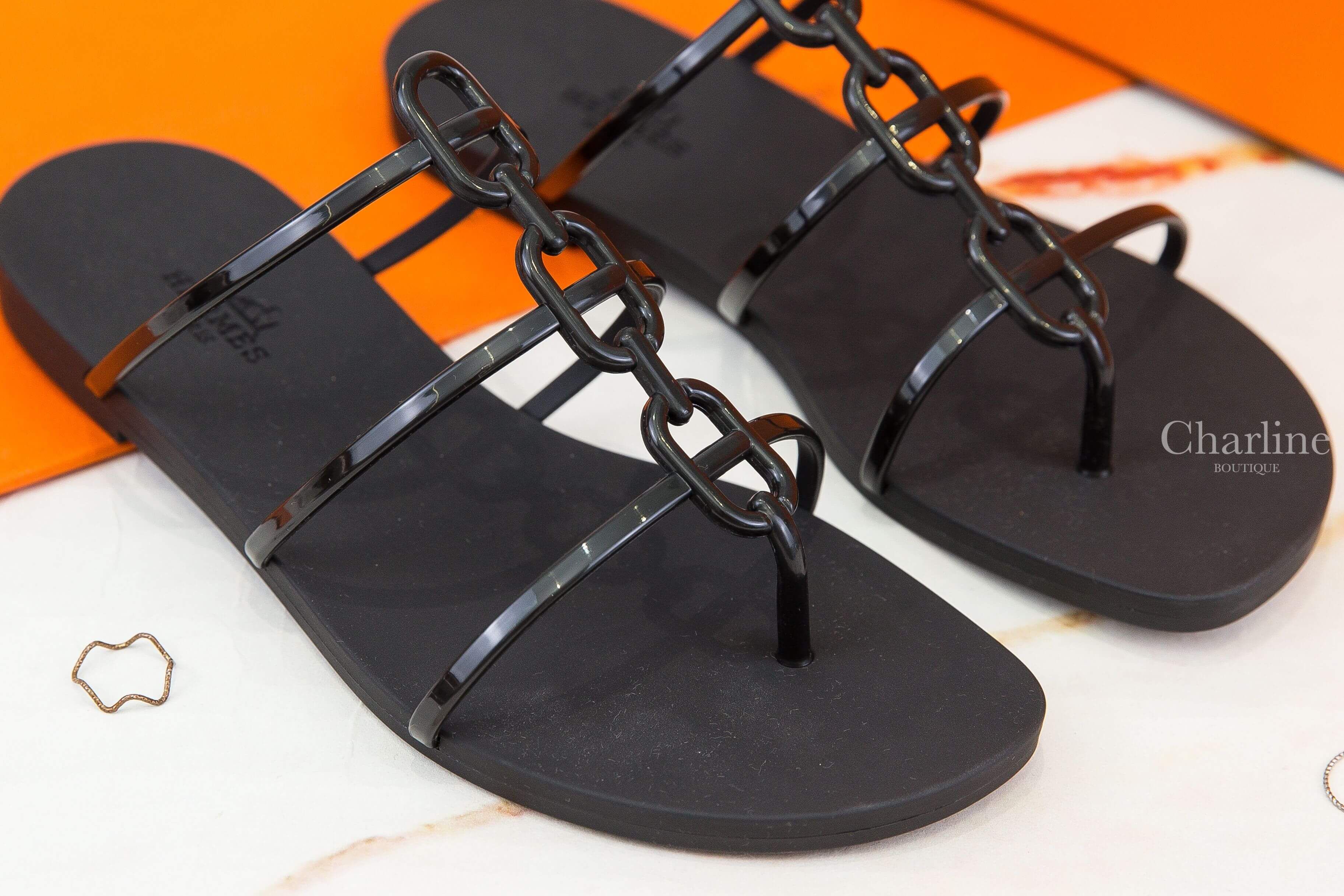 Hermès Mykonos Sandal 黑色θ橡膠人字平底拖鞋