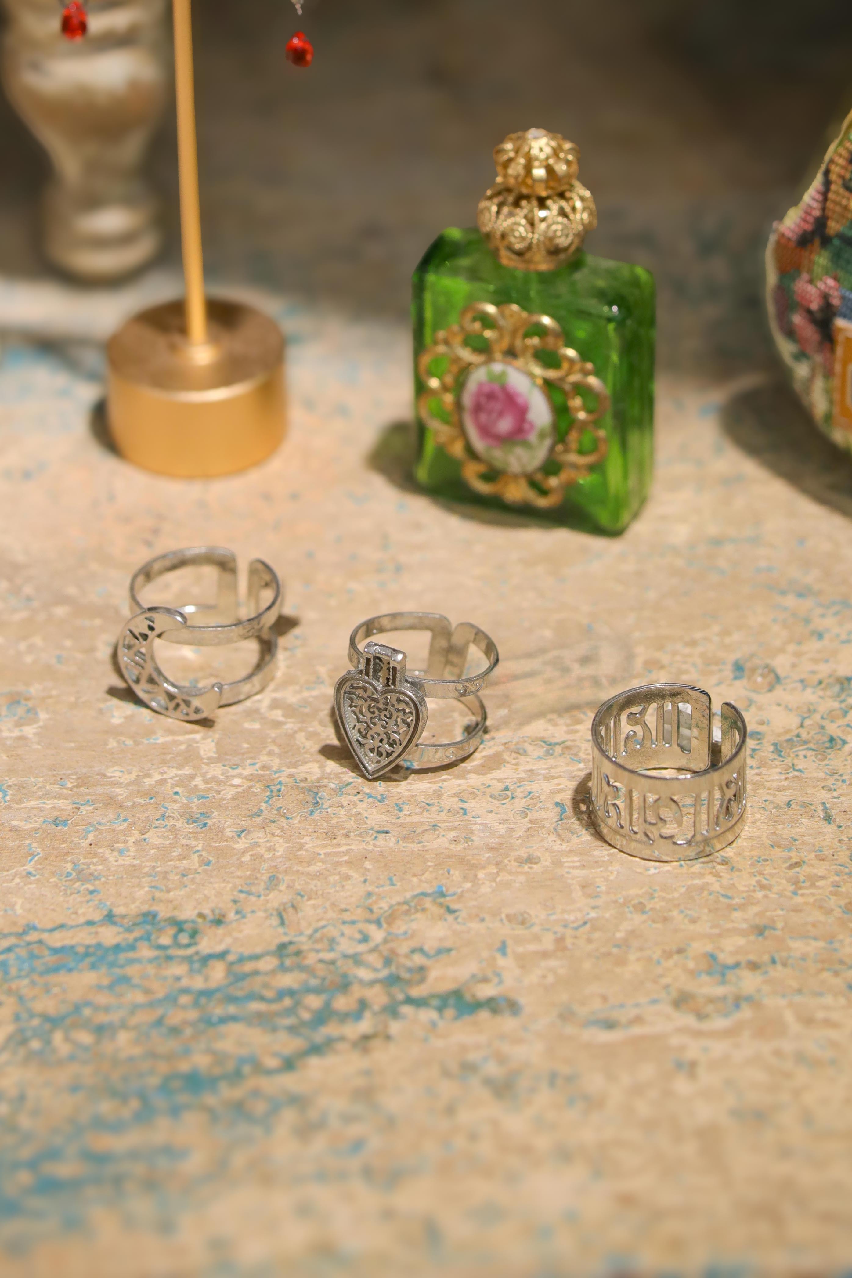 Amina ring - IJCZ4322 - Hindi / Moon / Heart (0609)
