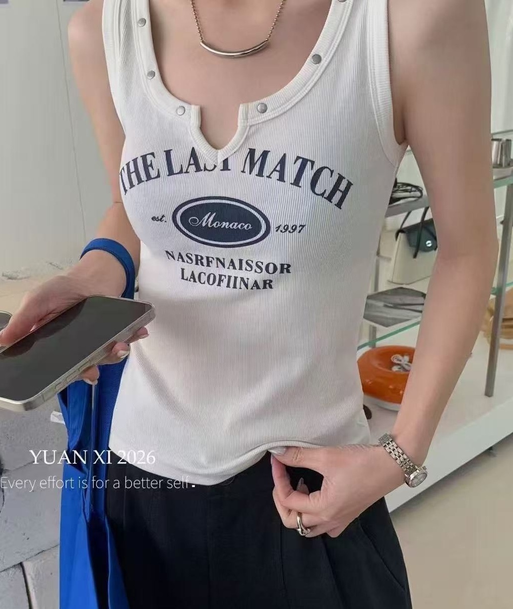 美式V領卯釘字母棉背心