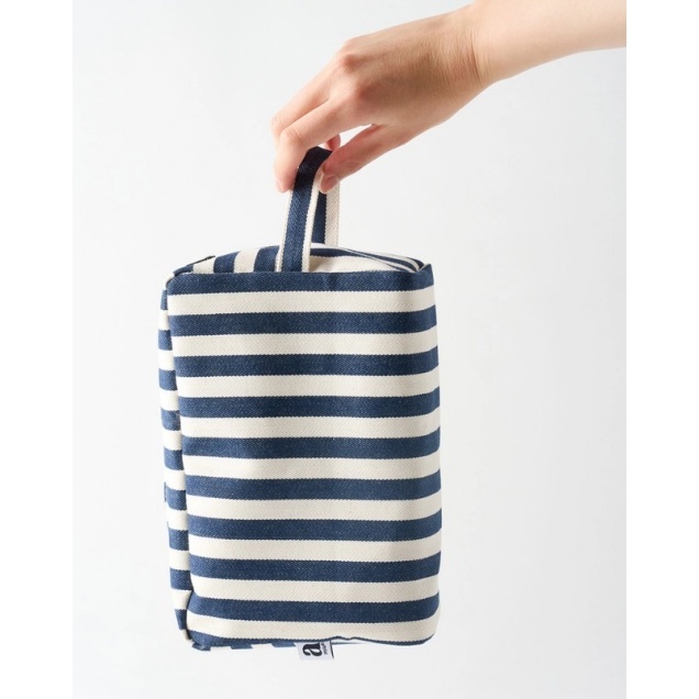 KOR-CCG0609-612 [aeyio] Square handle pouch Large_ 스퀘어 핸들 파우치 라지_APO5100 (A12 Navy/B12 Red)