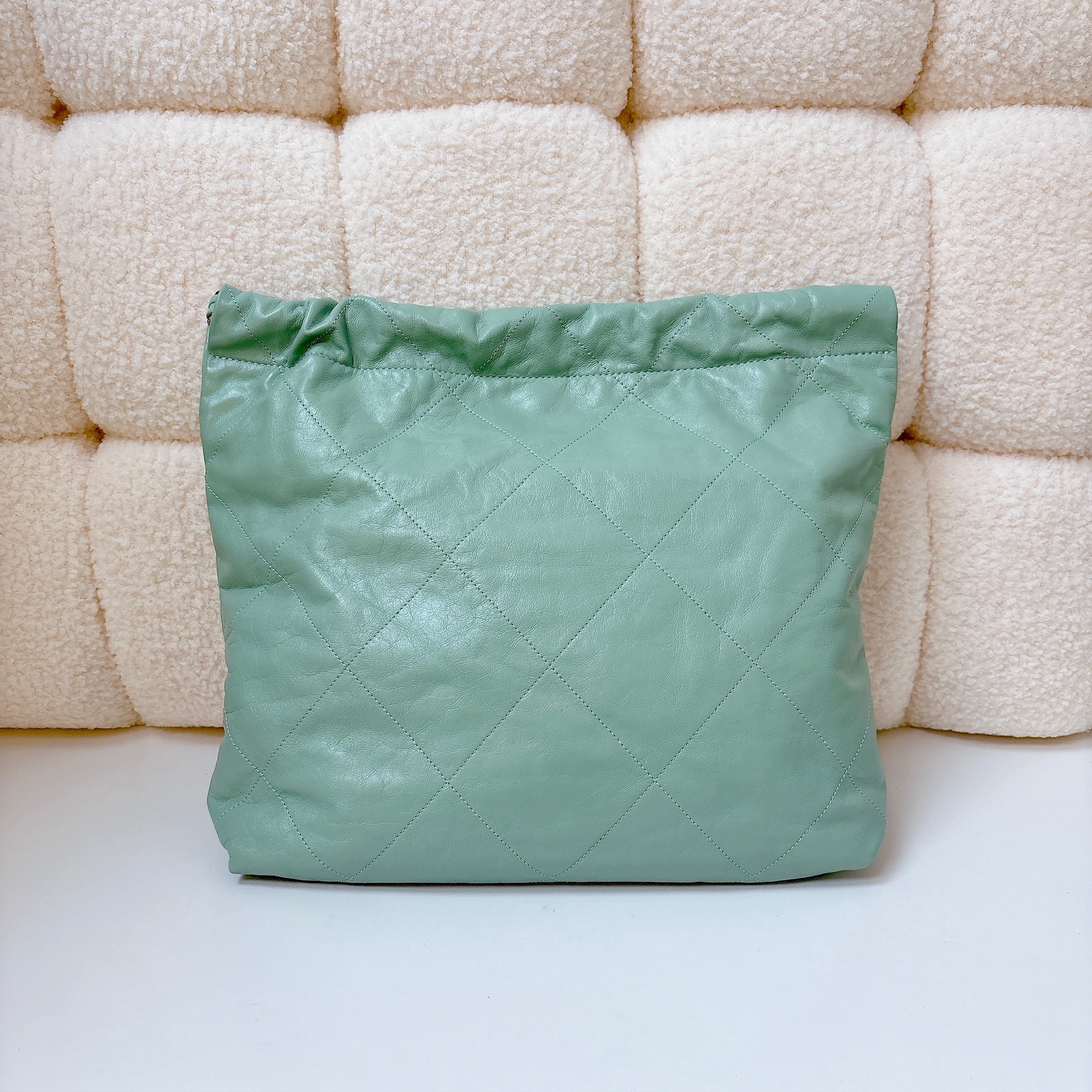 Chanel 22 - Sage Green / GHW