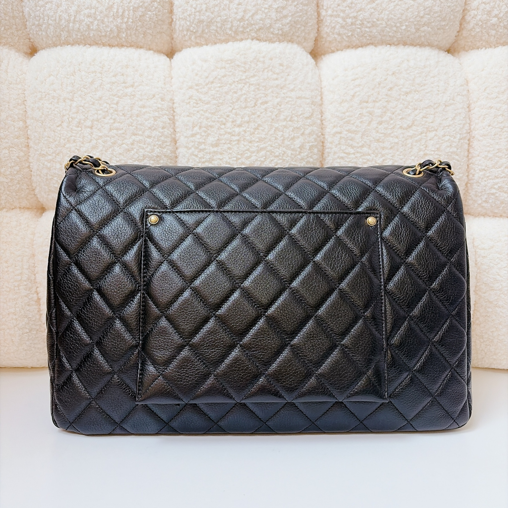Chanel Classic Flap - Black / GHW