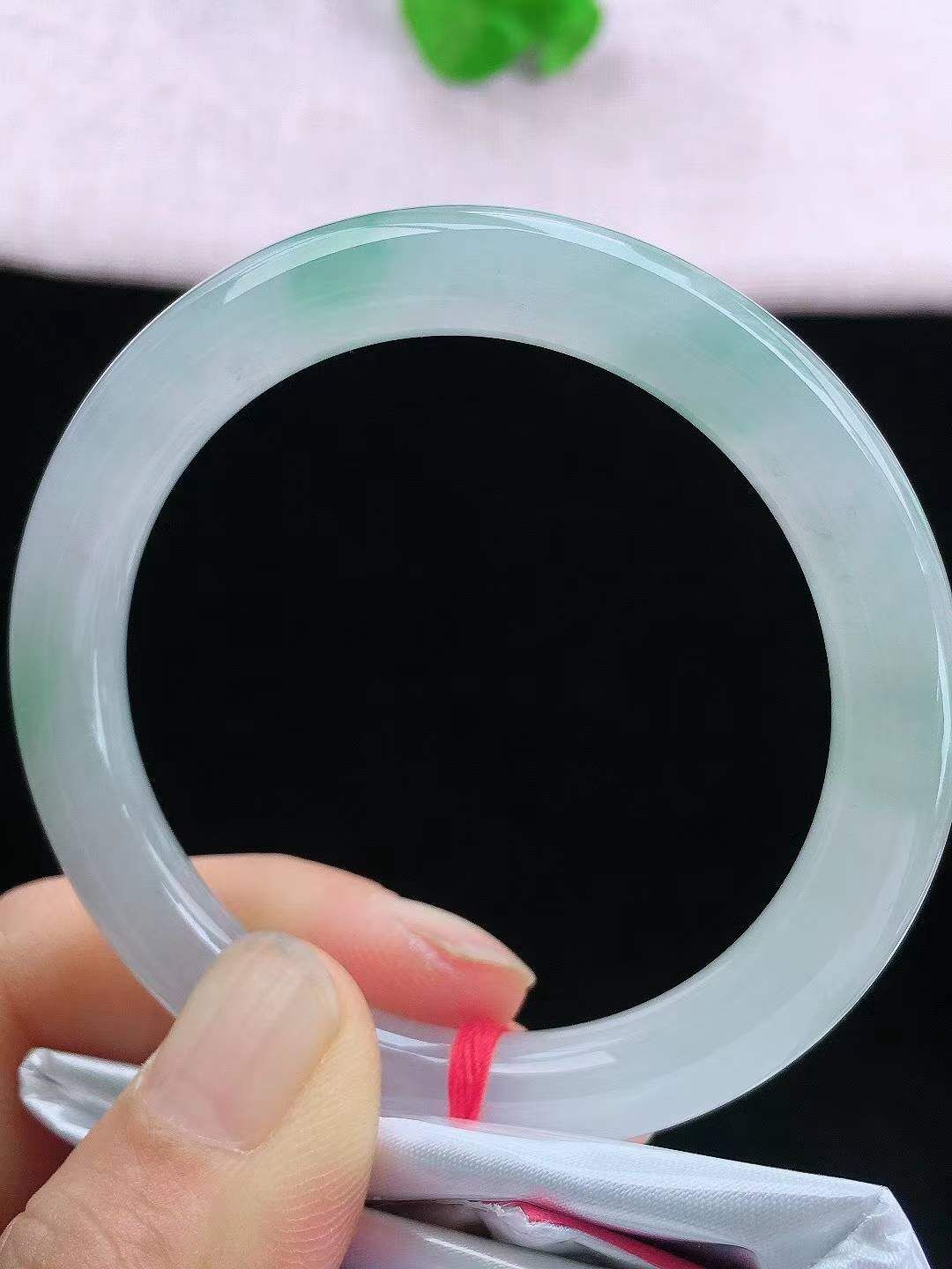 5195843 53.5mm冰飄花圓條翡翠手鐲 (52-54)