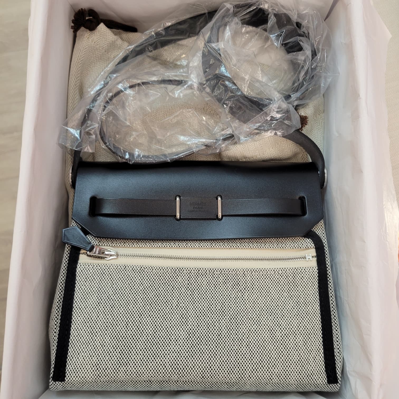 HERMES MINI HERBAG 20 ECRU/NOIR CK 黑白熊貓銀扣