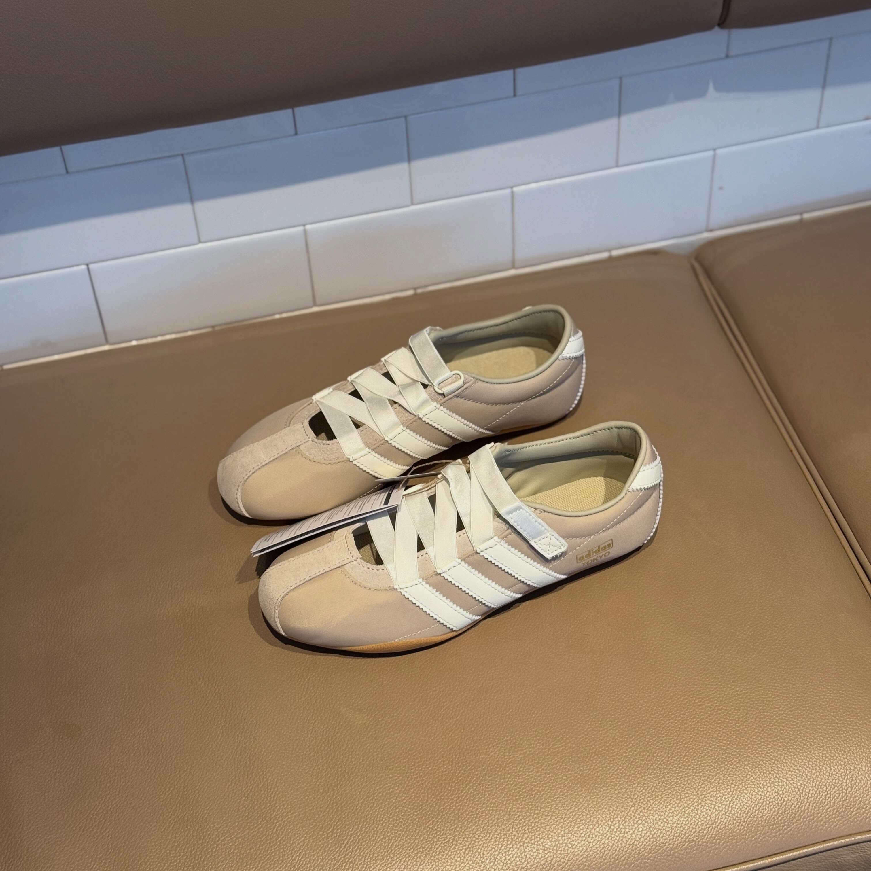 Adidas Originals Tokyo MJ 日本新款 奶茶 白色 薄底 瑪莉珍鞋 KK2432