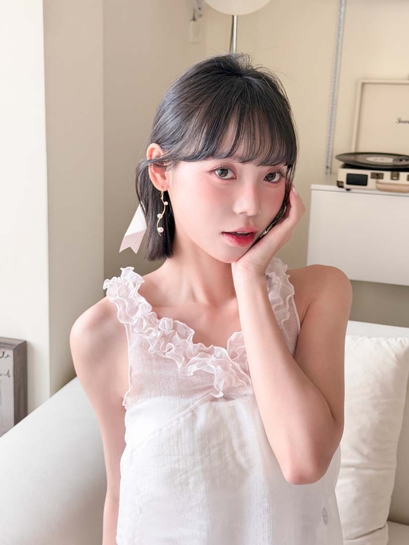 正韓優美耳語珍珠流線垂墜耳環-純銀針式金