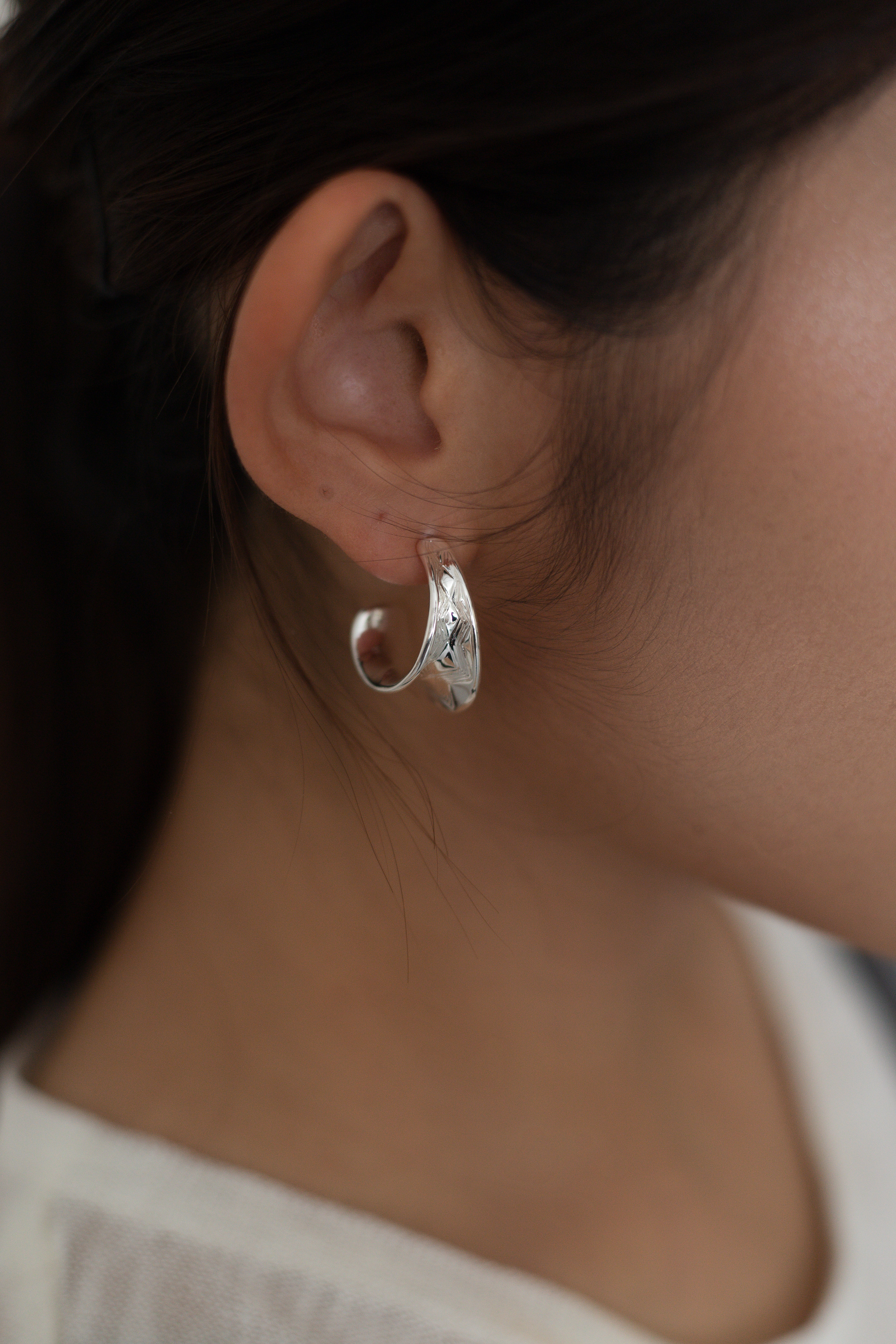 Therish Texture Earring Silver -D166SIL