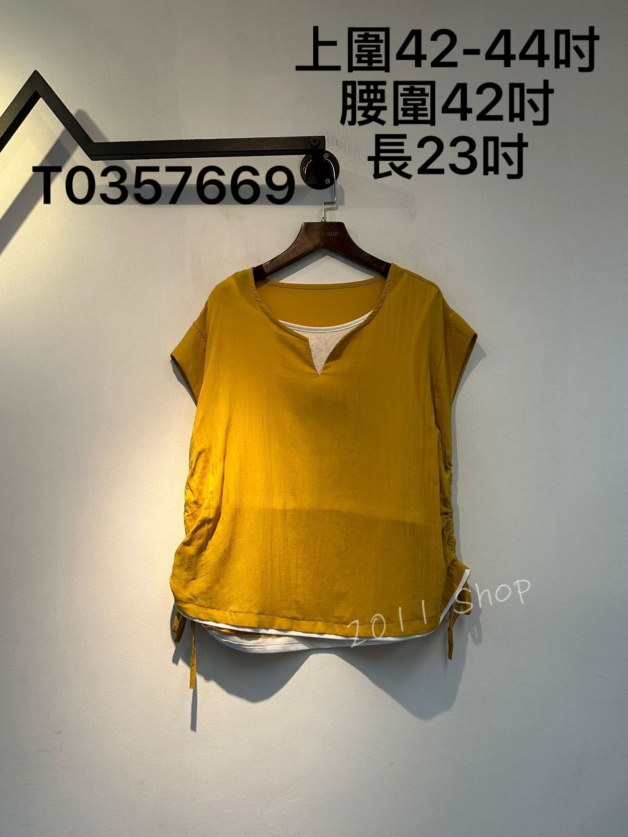假兩件側面綁繩超短袖TOP  上圍42-44吋 腰圍42吋 長23吋  T0357669