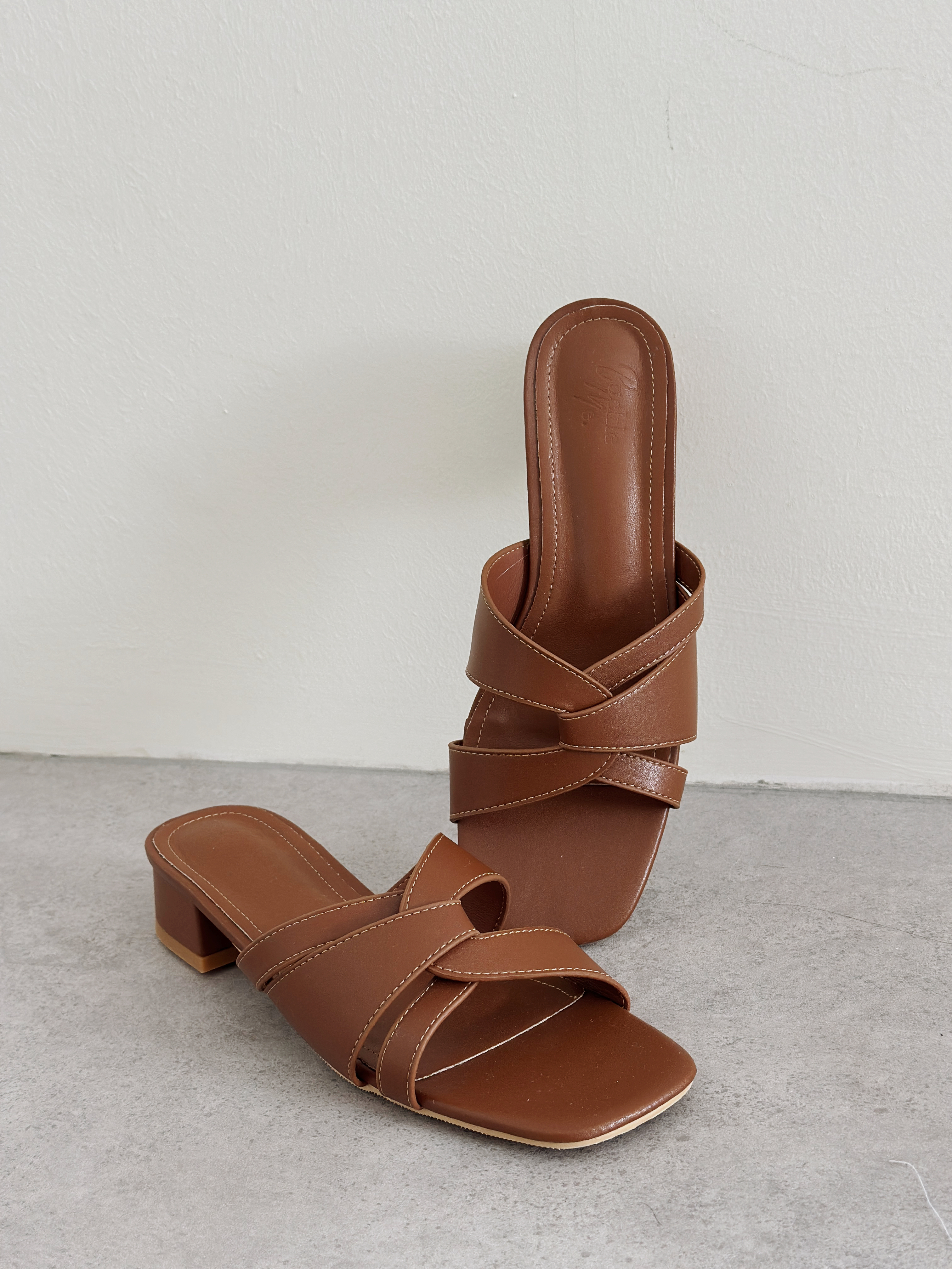 Arden Cross Mules Brown - SH094BRO