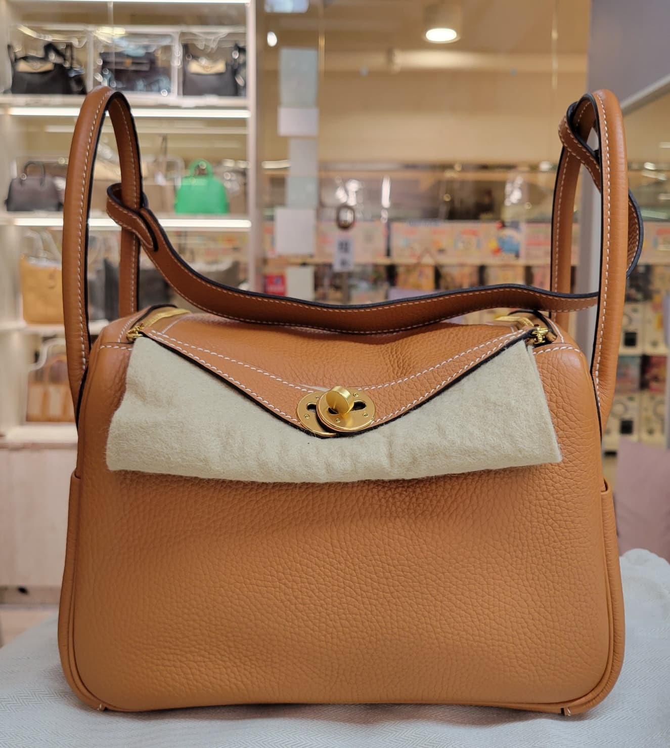 98%NEW HERMES LINDY 26 1H TOFFEE CC