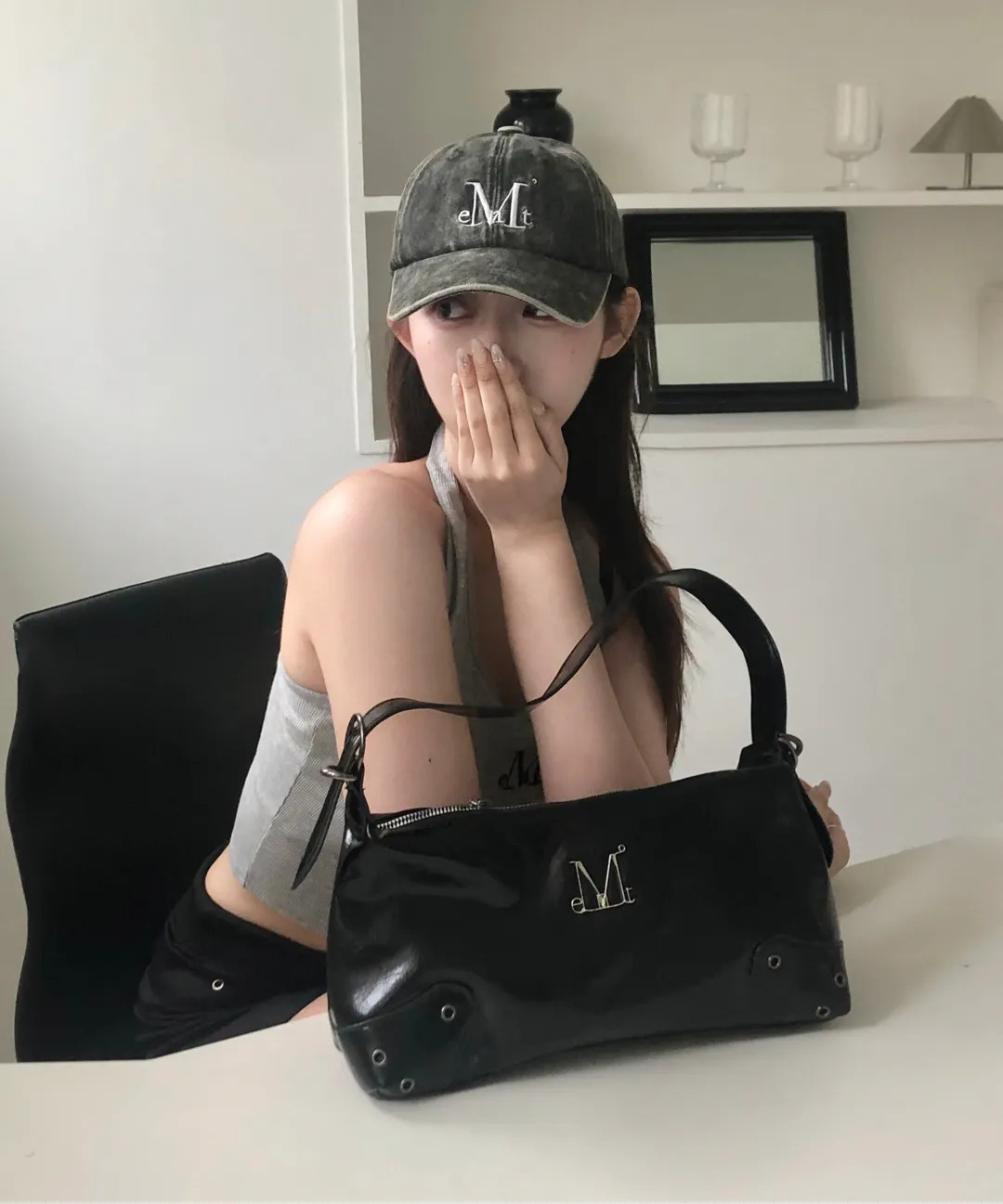 MUCENT BARB METAL LOGO 2-WAY EYELET CROSS BAG 金屬 Logo 手提包 單肩包 多背法