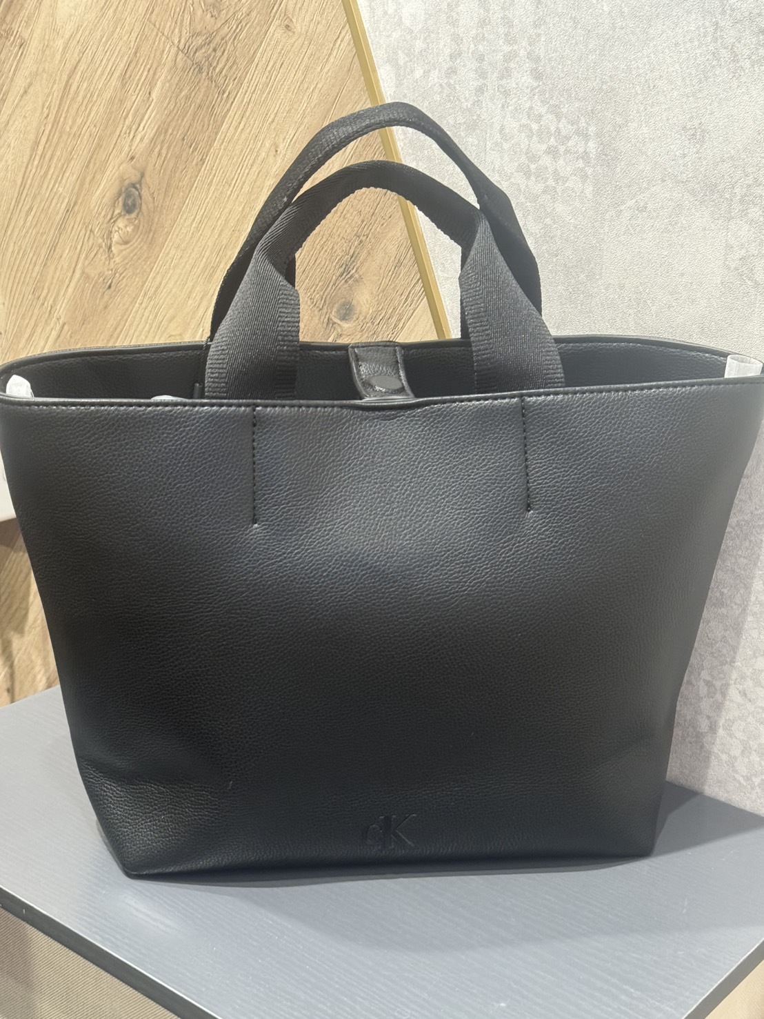Calvin Klein CK 壓紋小字母 荔枝紋 大容量 托特包 手提包 肩背包