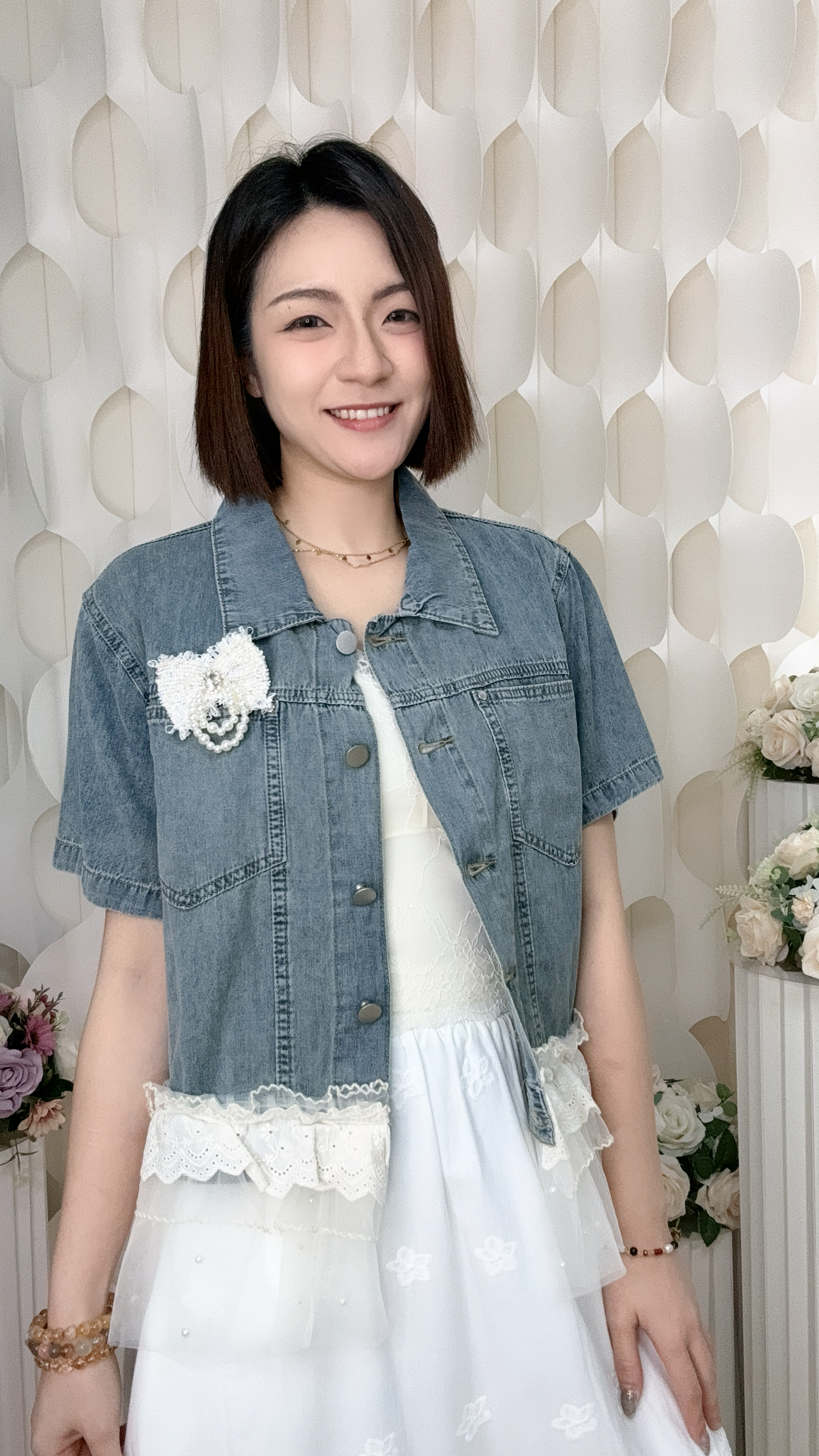 蕾絲ruffle拼洗水軟牛仔上衣(配可拆卸胸針) (胸40 腰40 長25吋) 26121 #0906clo