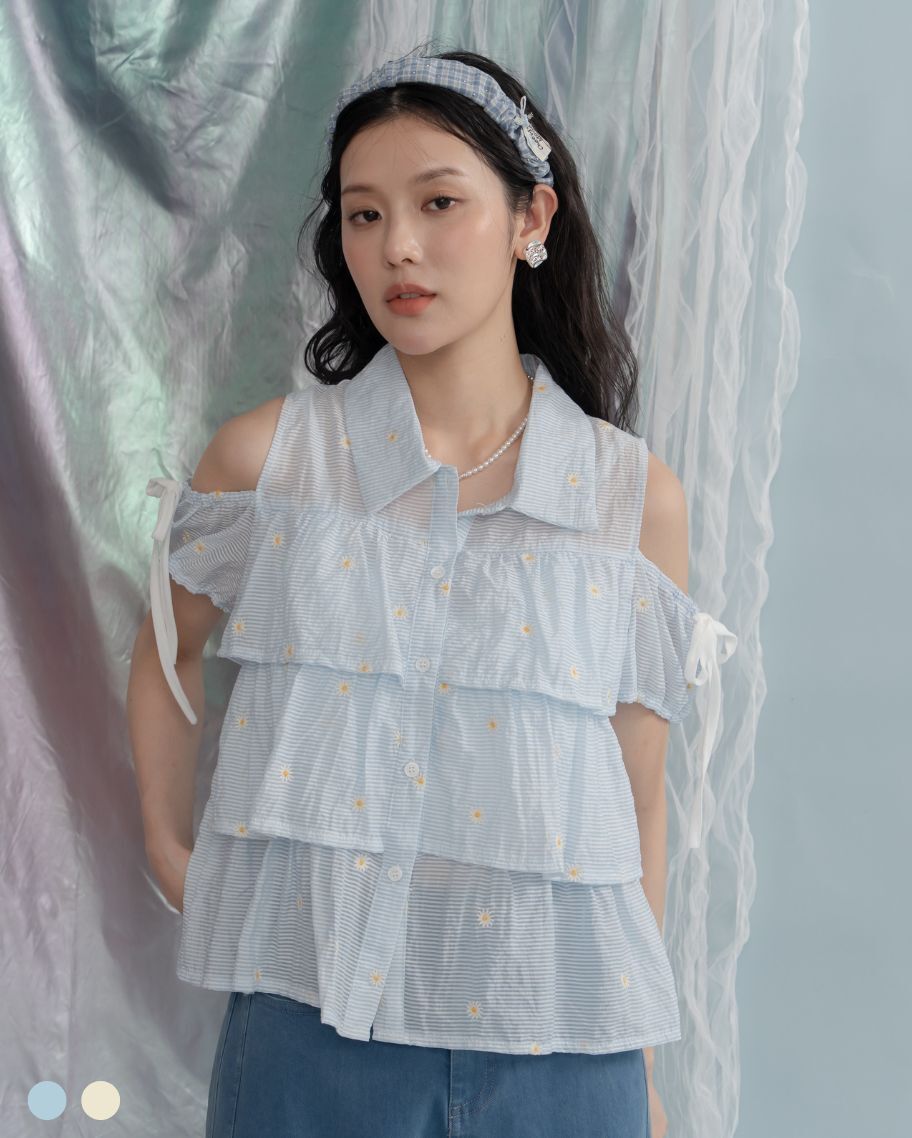 甜美挖肩花朵刺繡上衣