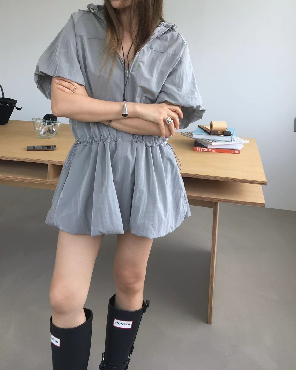 連帽拉鍊泡泡口袋短洋裝