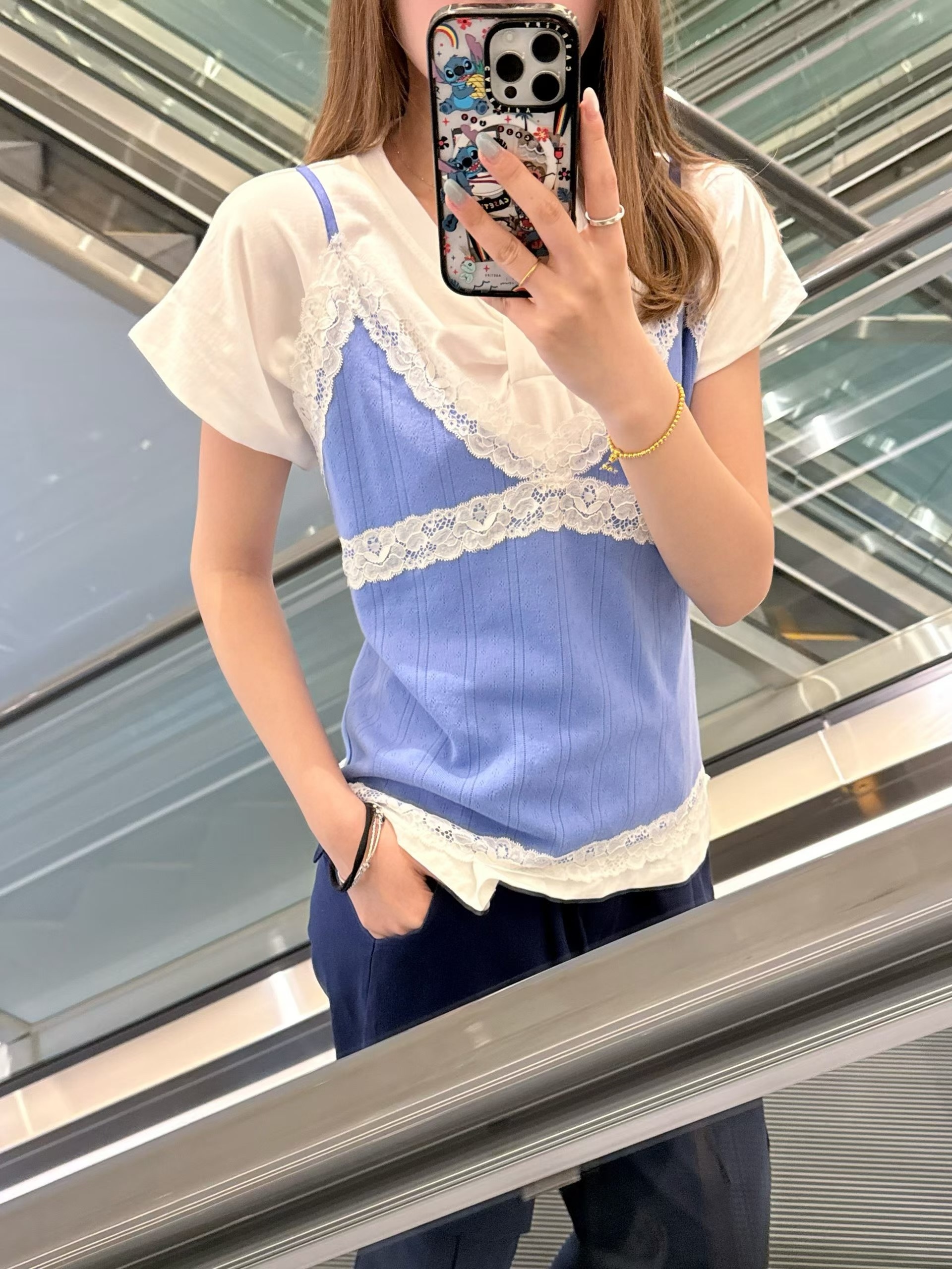 白蕾絲V領吊帶內搭