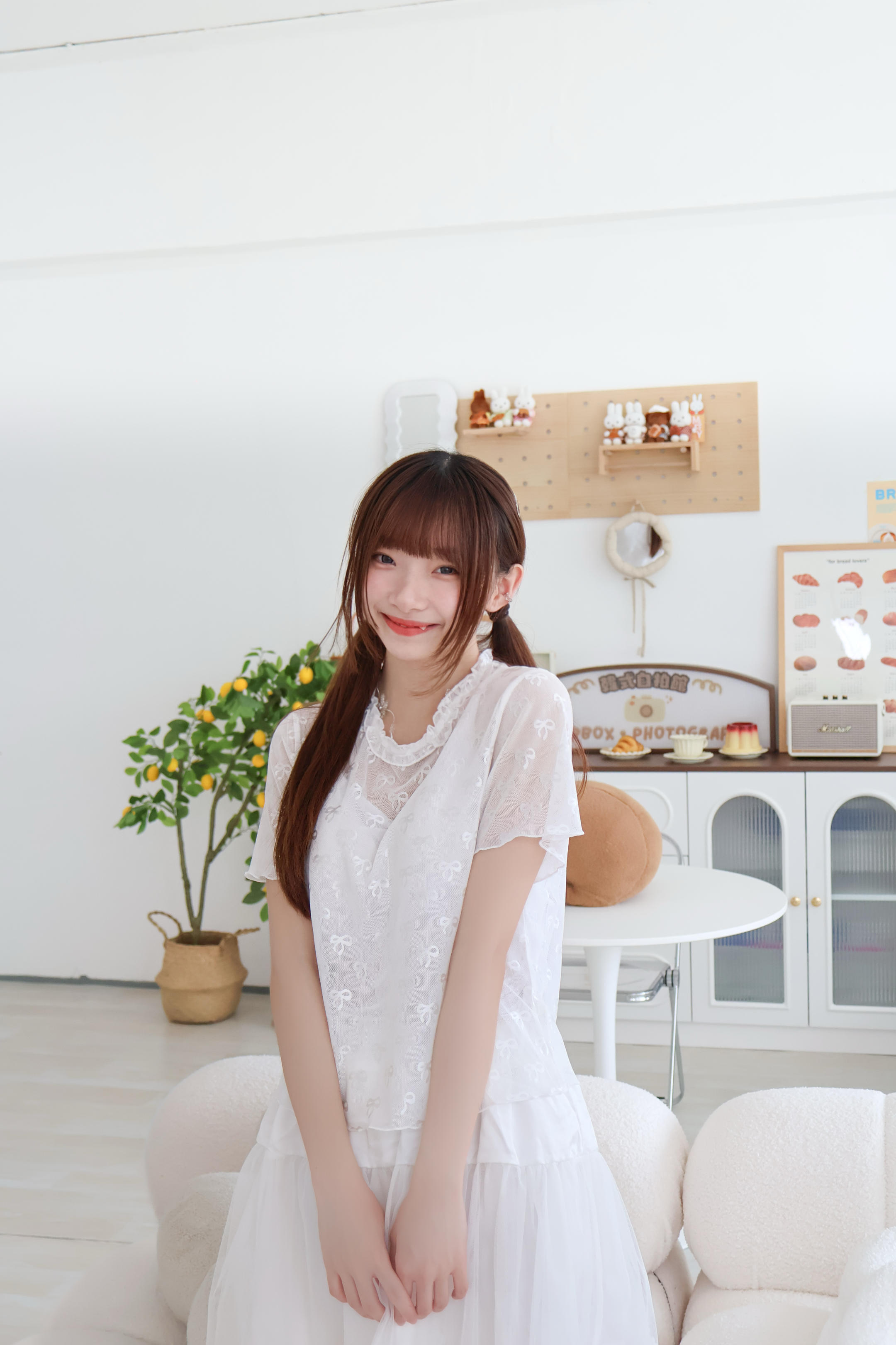 蝴蝶結Ruffle領上衣 · 2色入