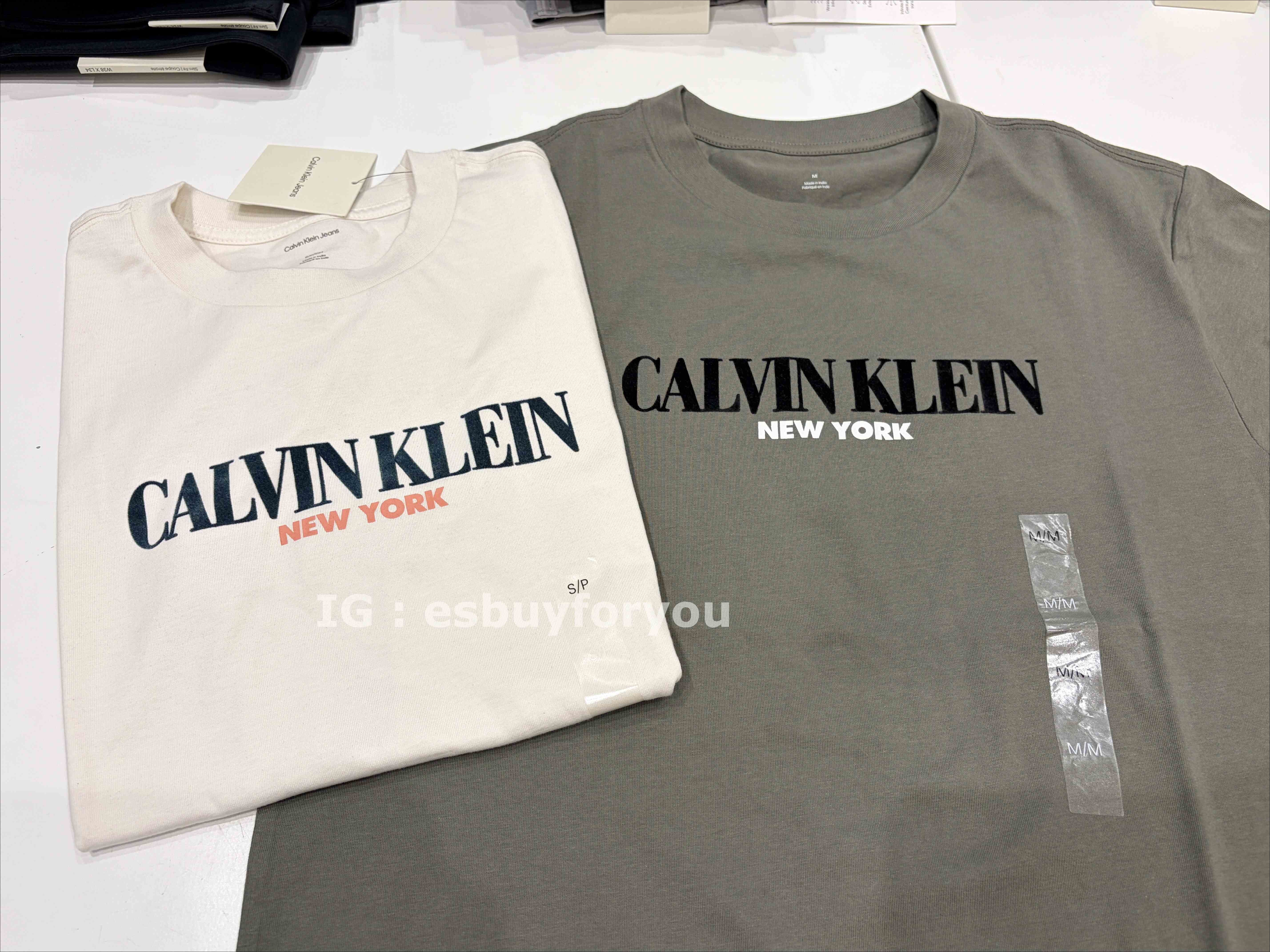 CK 男大人 小厚磅 絨布字樣  短TEE (2色)
