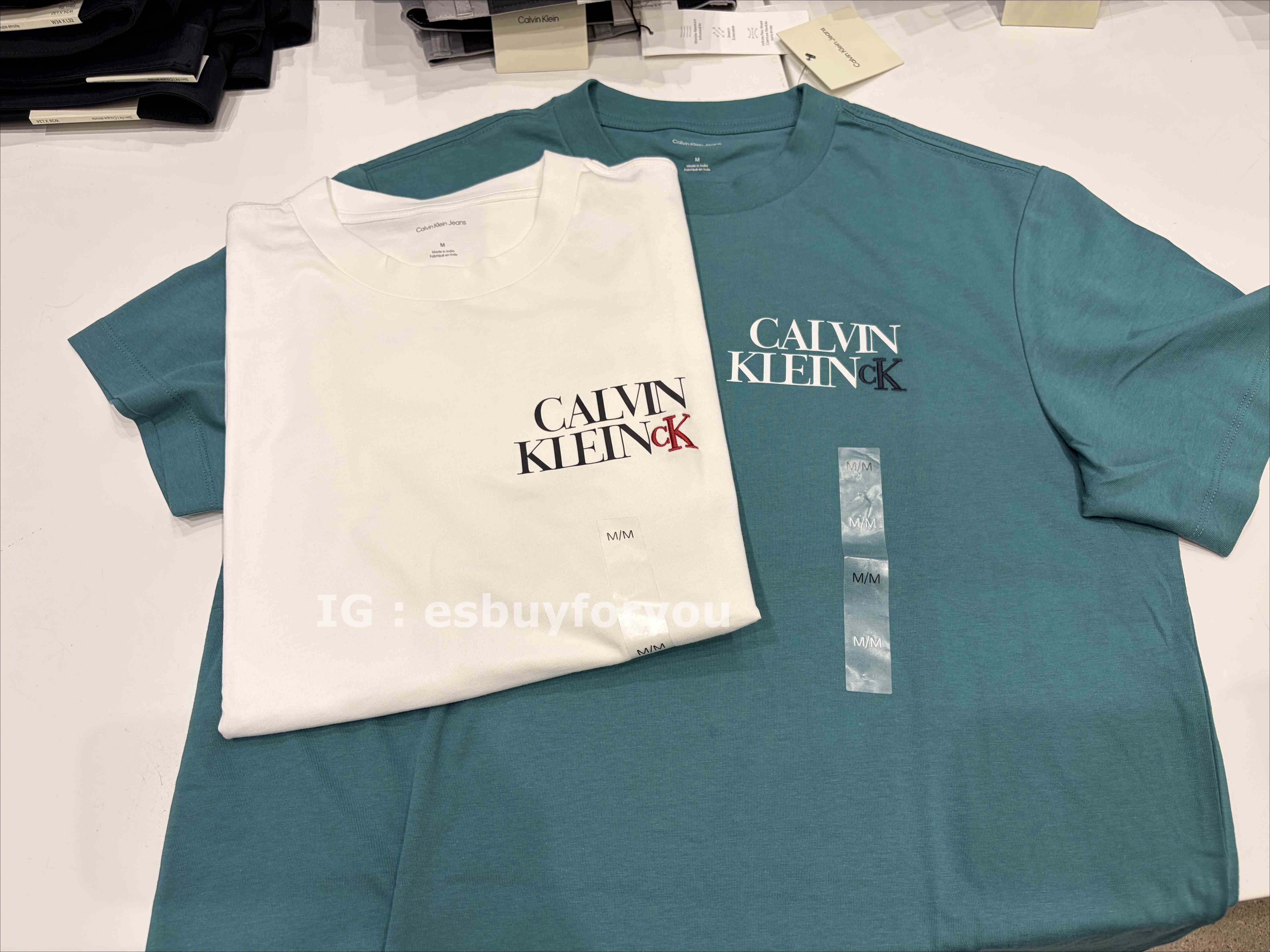 CK 男大人 小厚磅 胸前刺繡小CK 短TEE (2色)