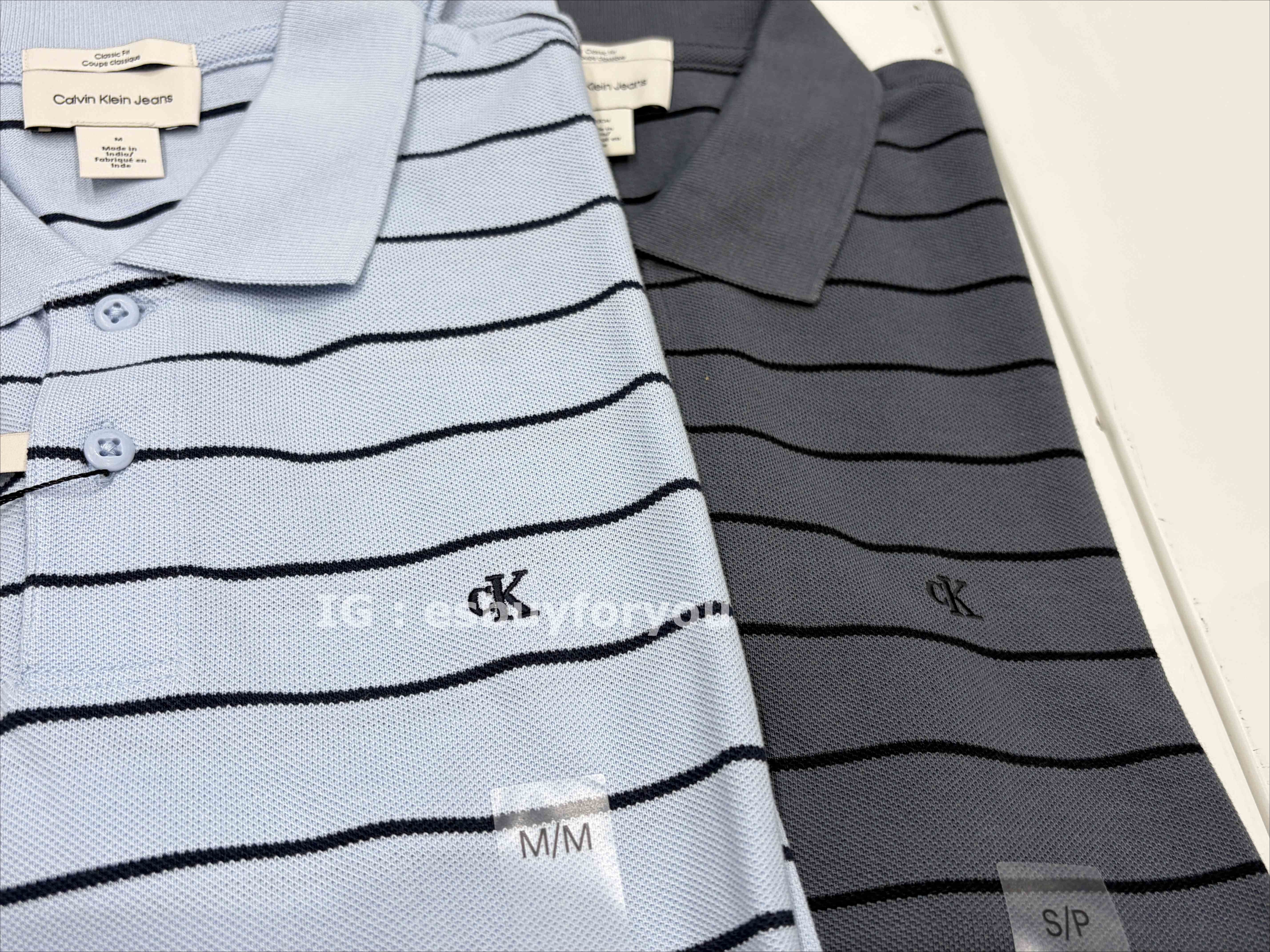 CK 男大人 刺繡小字 橫條紋 網眼材質 Polo衫 (2色)