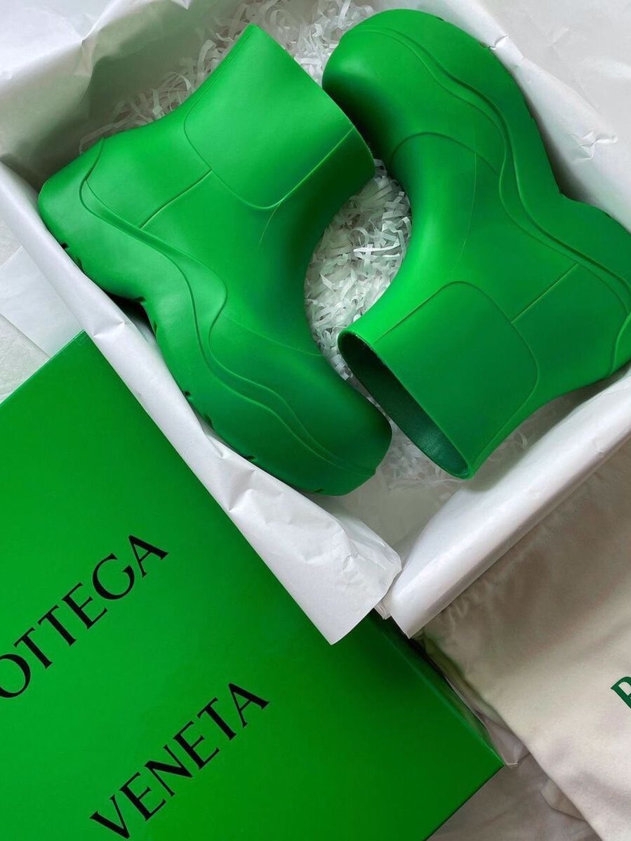 現貨4折 BV Bottega Veneta 經典鸚鵡綠 Puddle 厚底雨靴 短靴