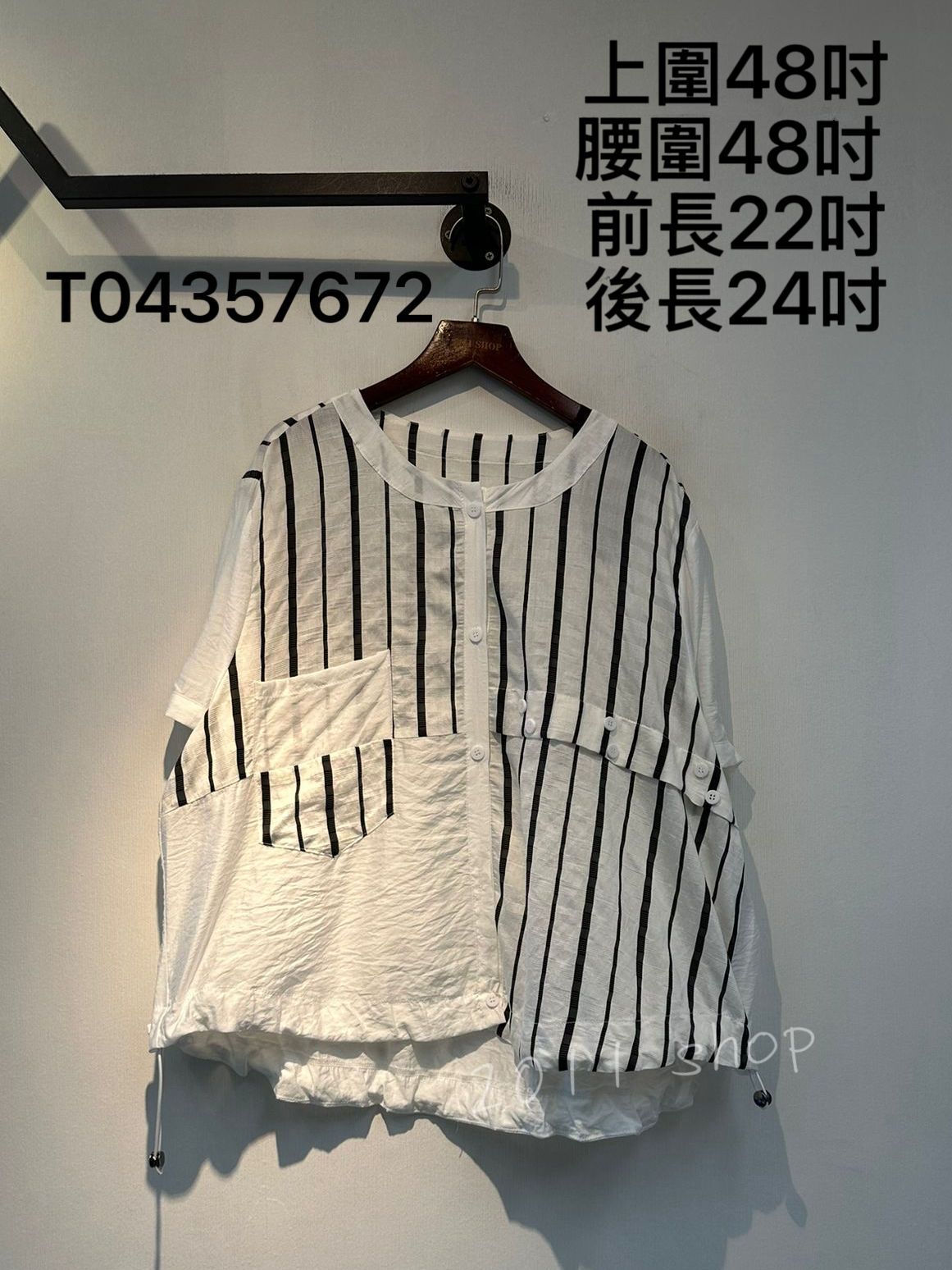 透薄條紋寬鬆TOP  上圍48吋 腰圍48吋  前長22吋 後長24吋  T04357672