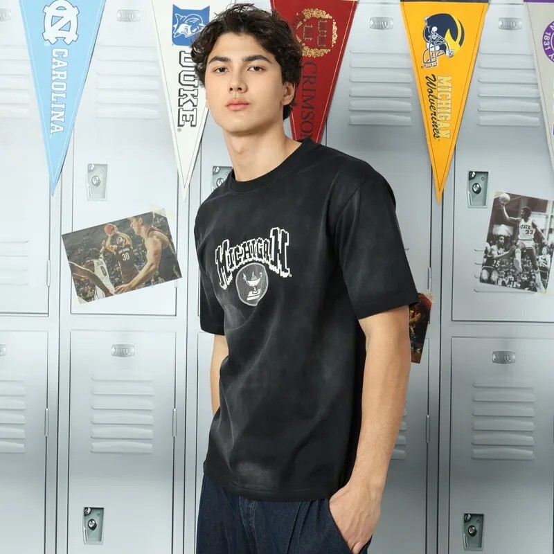 NCAA TEE 黑色 密西根 印花 中性 像素 水洗 短T【7625100320】