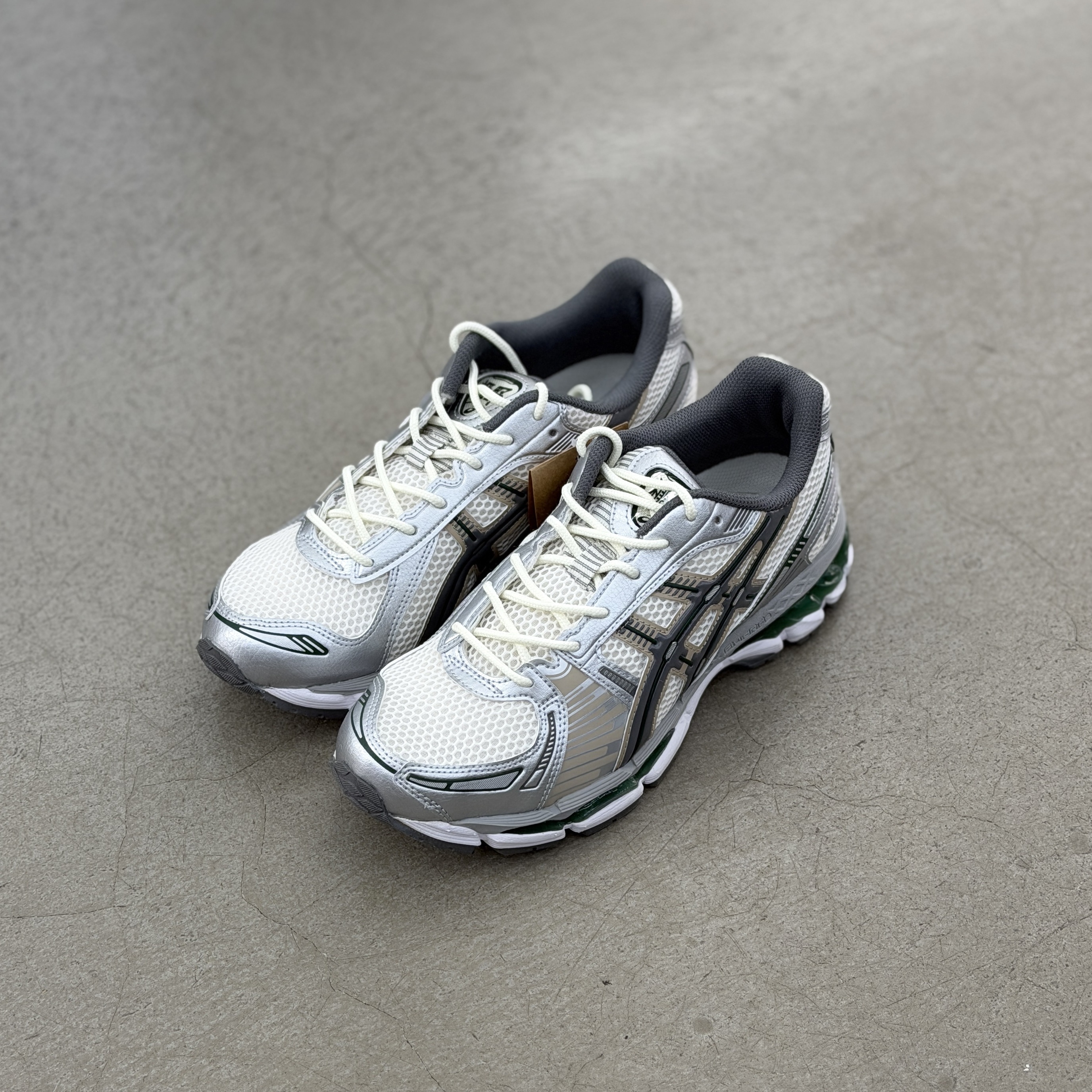 ASICS Gel-Kayano 12.1 Cream Carbon |  1203A759-105