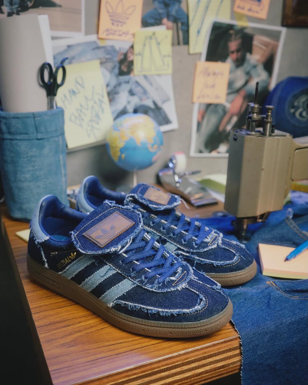 🇯🇵 atoms X ADIDAS HANDBALL SPEZIAL LT "DENIM" 丹寧系列 牛仔 流蘇 毛邊 藏藍 牛仔藍 男女鞋 KJ5754 / 預購