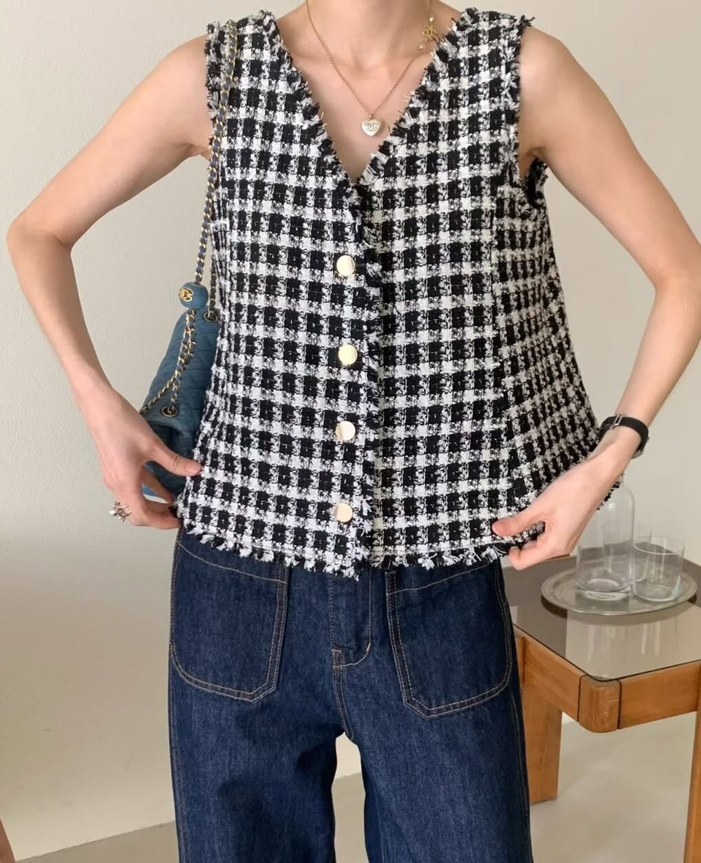 氣質配色小香格紋排釦V領傘擺背心上衣 / 2色