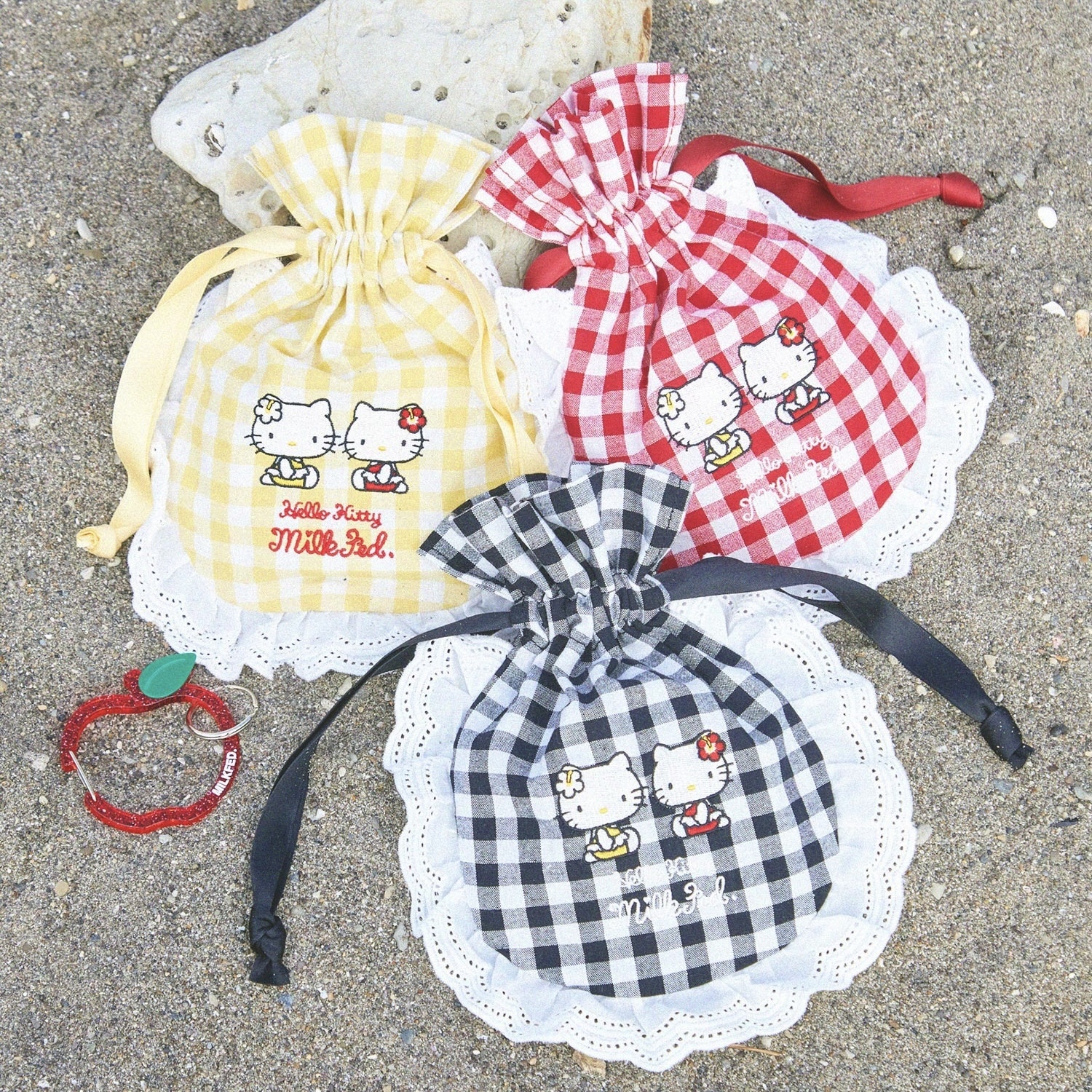 MILKFED. × SANRIO HELLO KITTY 蕾絲花邊 格子束口袋 收納包 凱蒂貓 三色