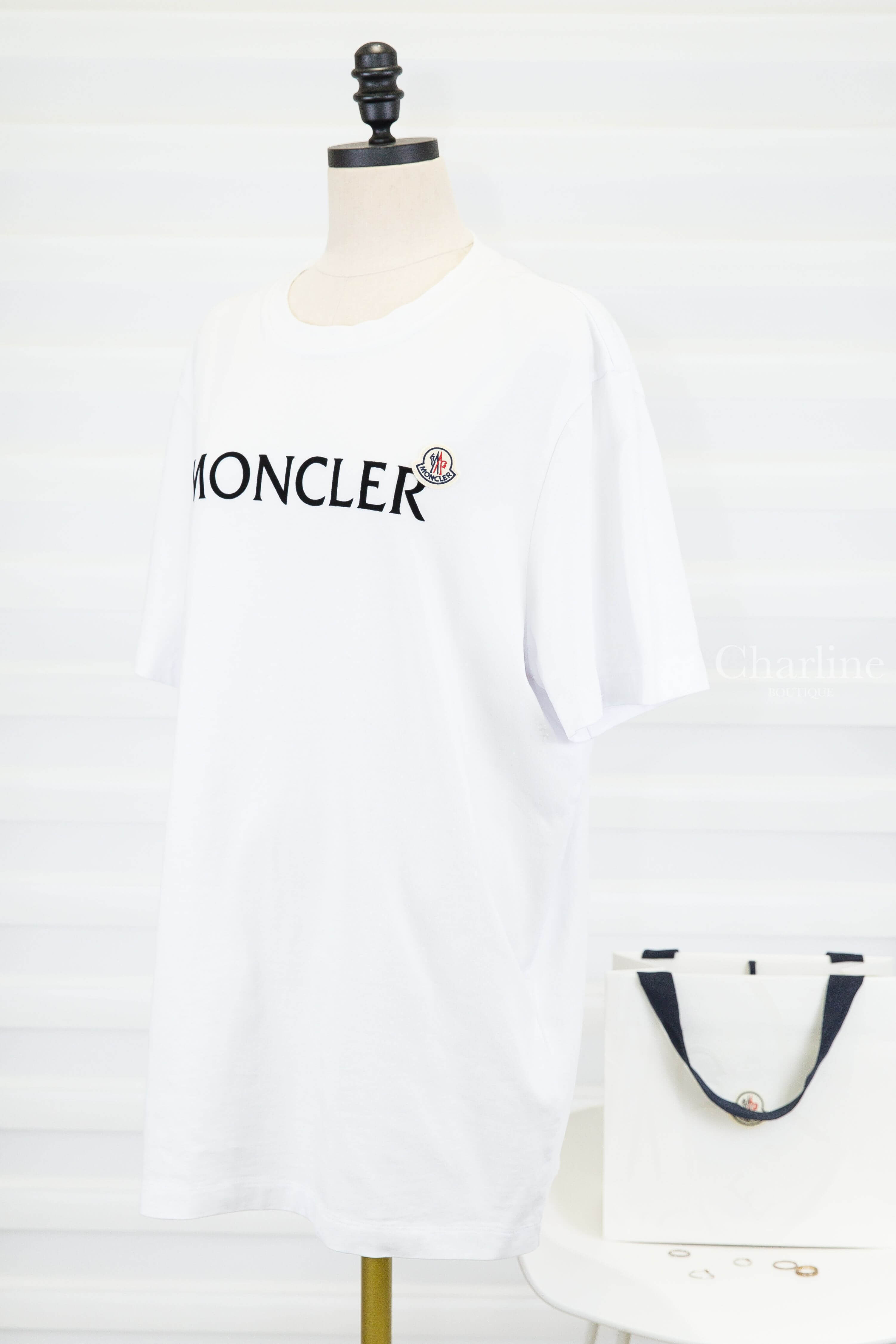 Moncler Flocked Logo Cotton T-Shirt 白底黑色絲絨刺繡 Logo 短袖棉T-Charline Boutique 精品代購