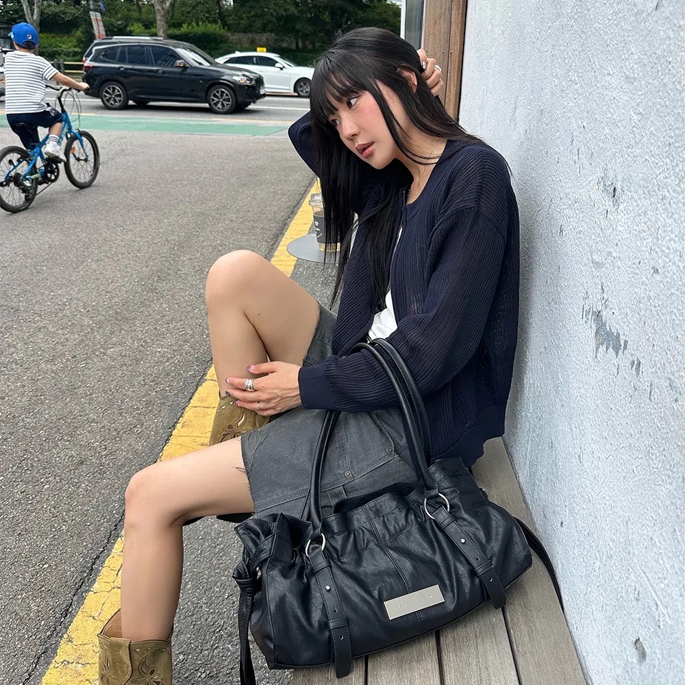 《限時團購優惠》MATIN KIM SHIRRING TIE BUCKLE SHOULDER BAG