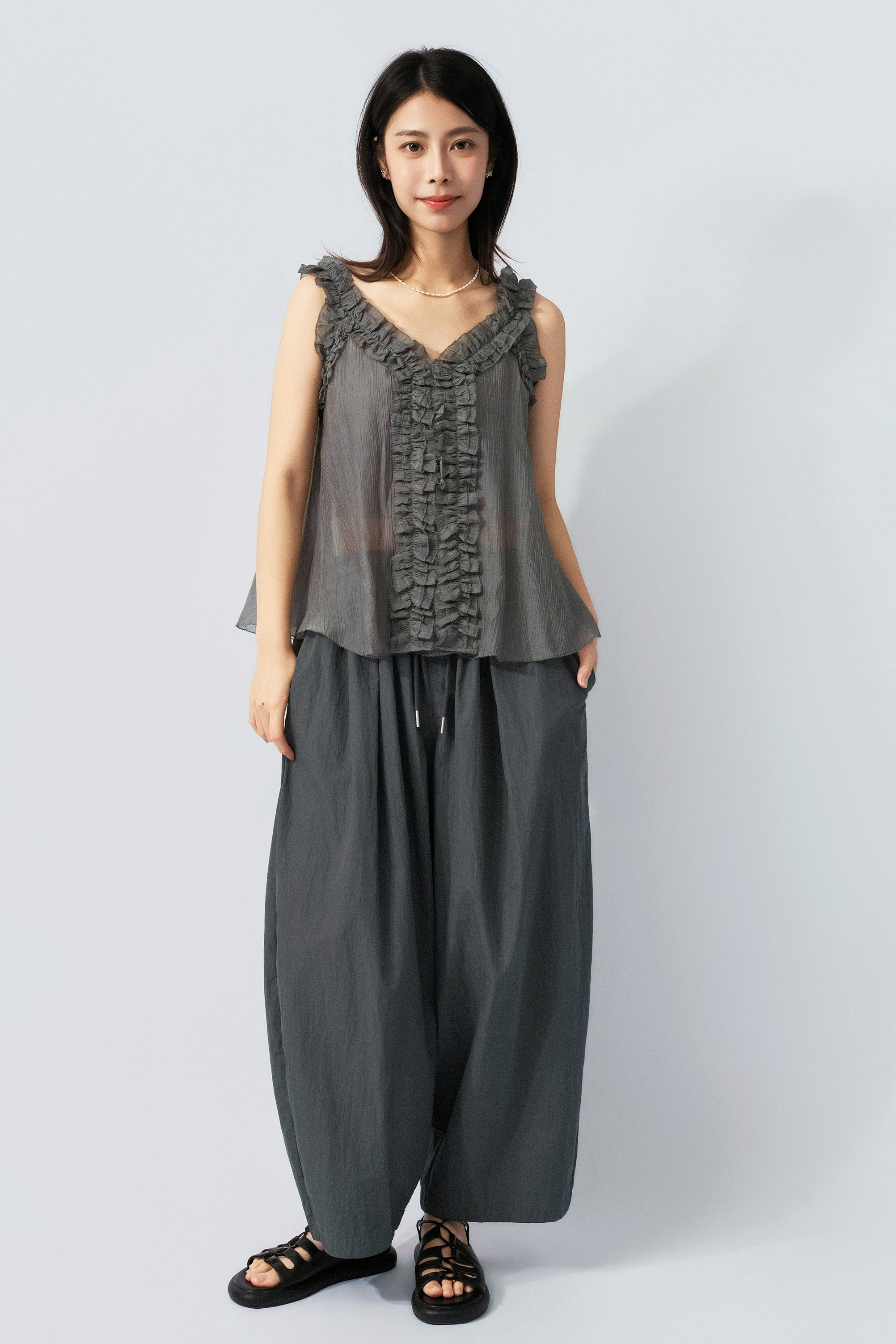 雙層荷葉邊縐雪紡背心（預購產品）