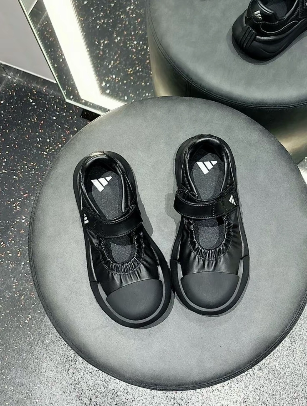 預訂| ADIDAS MAXXCOURT MJ BLACK KZ9650