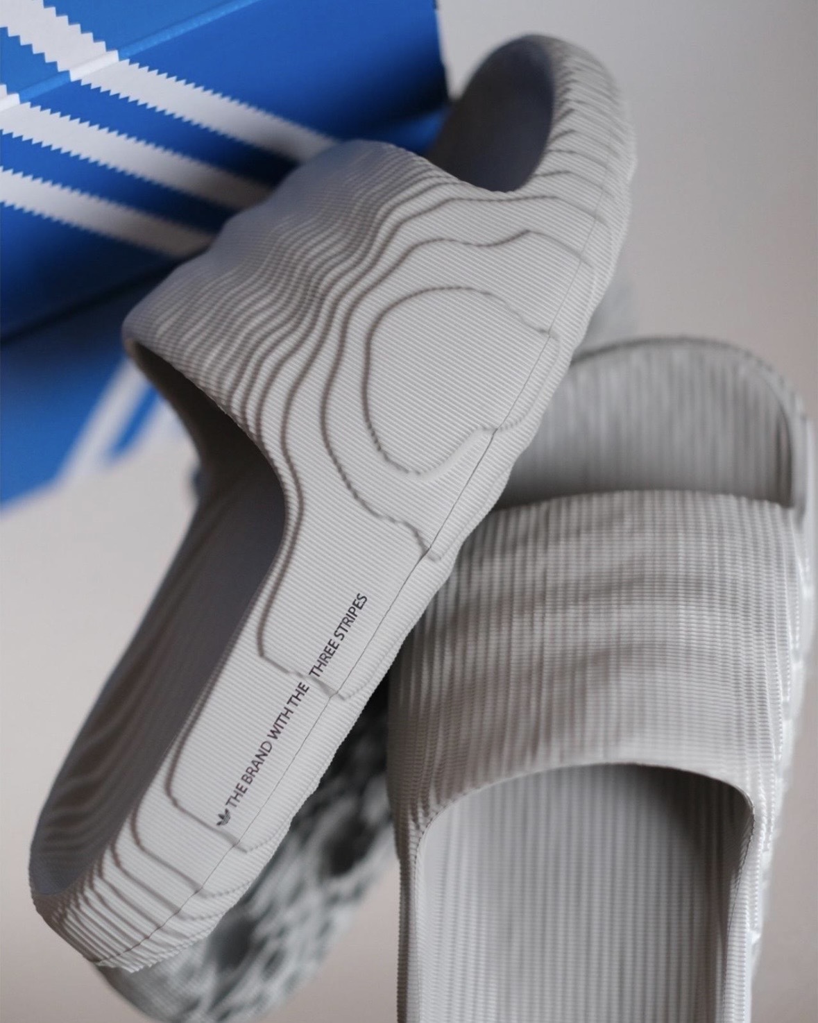 <超殺折扣!!>Adidas Originals Adilette 22 拖鞋 防水 3D 打印 太空 未來 銀灰