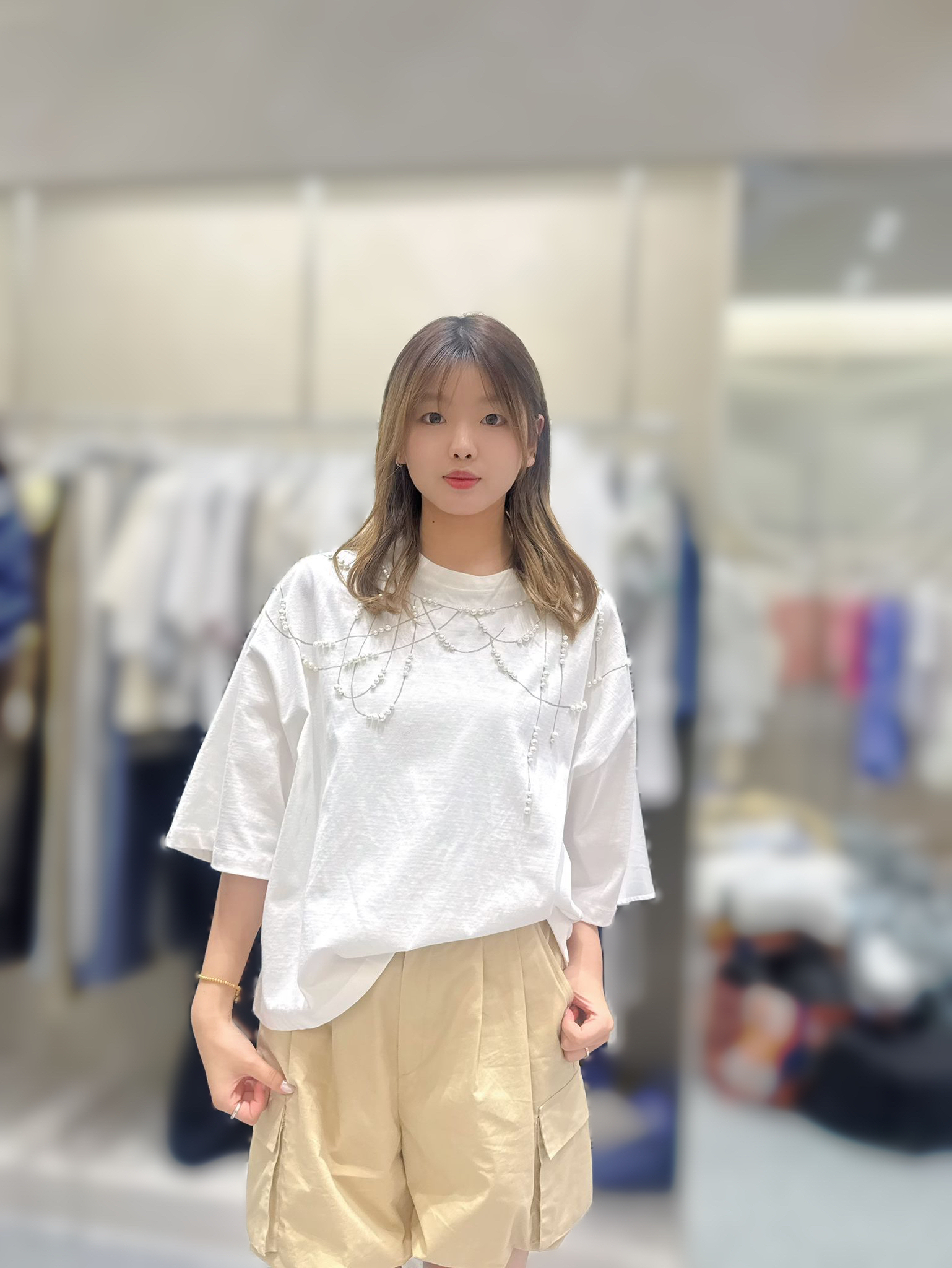AF13 胸49 長23 (淨白)$489 /(橫間)$529 (一口價)
