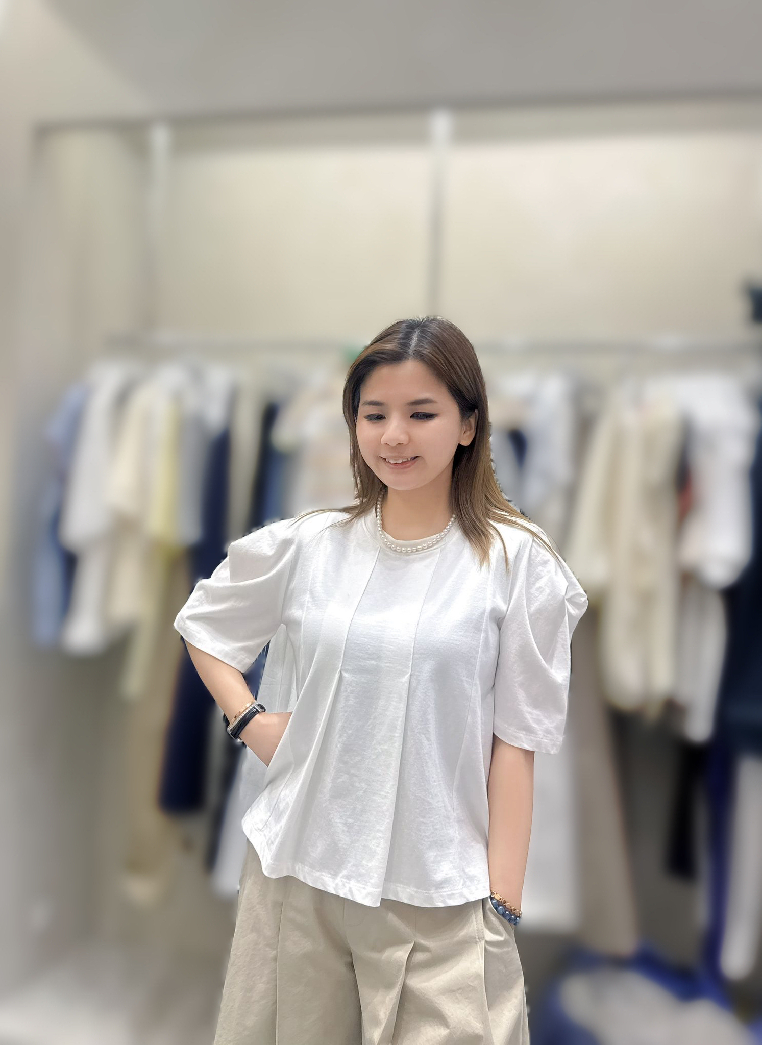 AF40 胸39 長22 $399 (一口價)