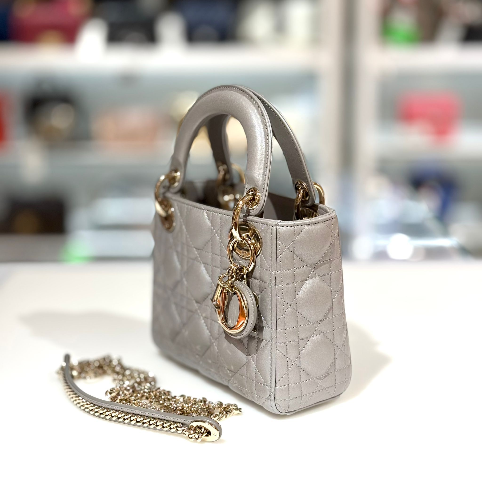 99%NEW二手LADY DIOR Mini Lady Dior Bag  三格銀灰小牛皮淡金扣小號 #迪奧 #香榭站正品