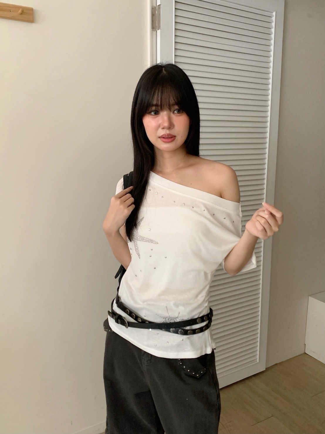 G97復古燙鑽斜肩短袖上衣