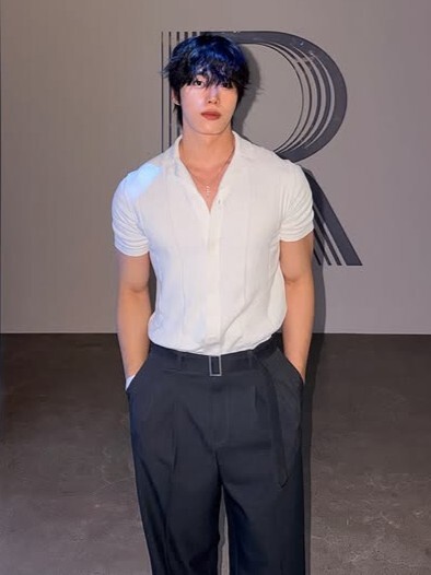 Open collar short-sleeved cardigan