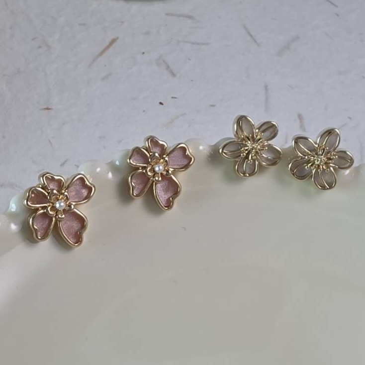 36208 金屬邊框立體花花耳環