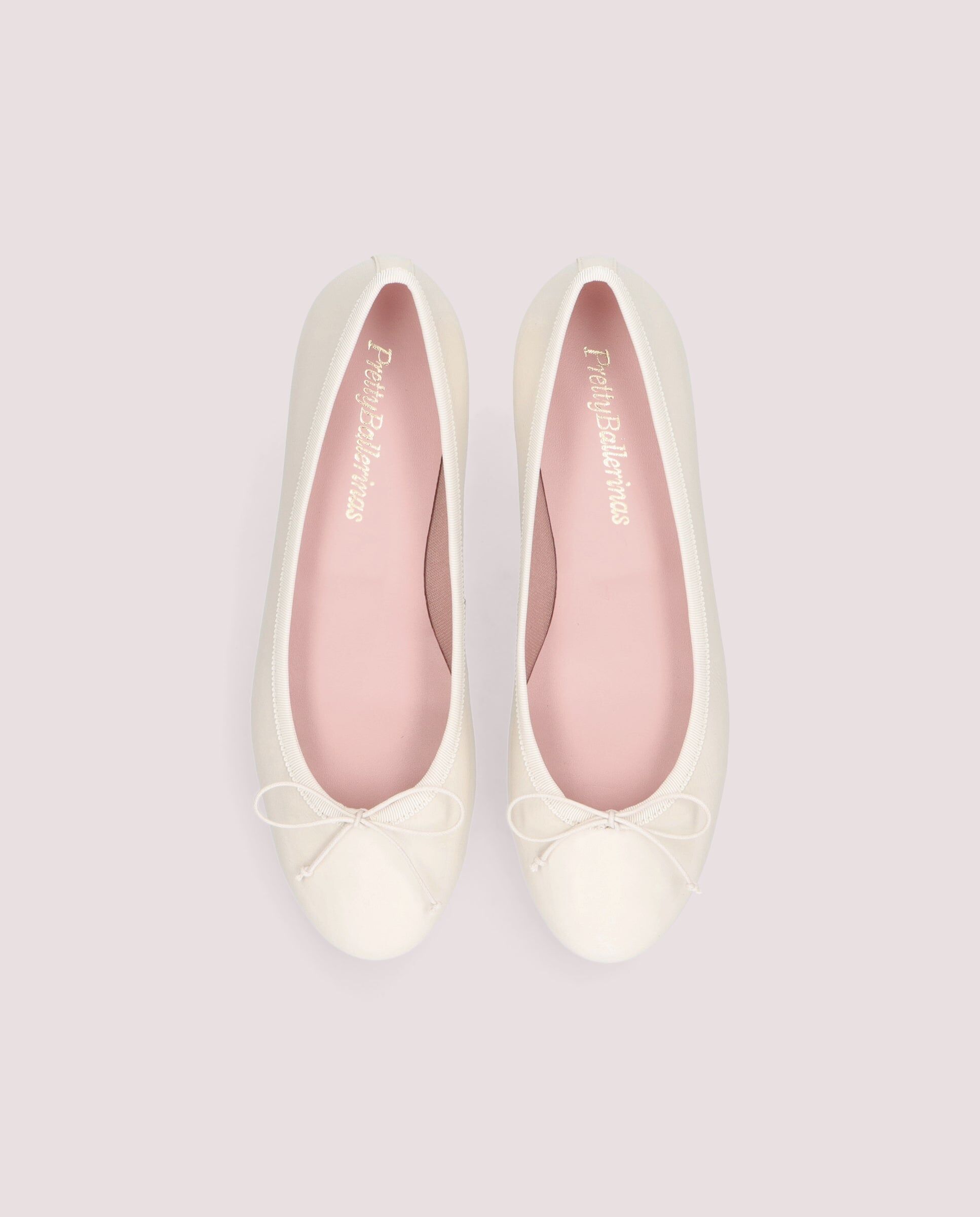 1PB0611-384 [PRETTY BALLERINAS] Gretschen Ballerina In Ivory Patent Leather #53616_017 (EU)