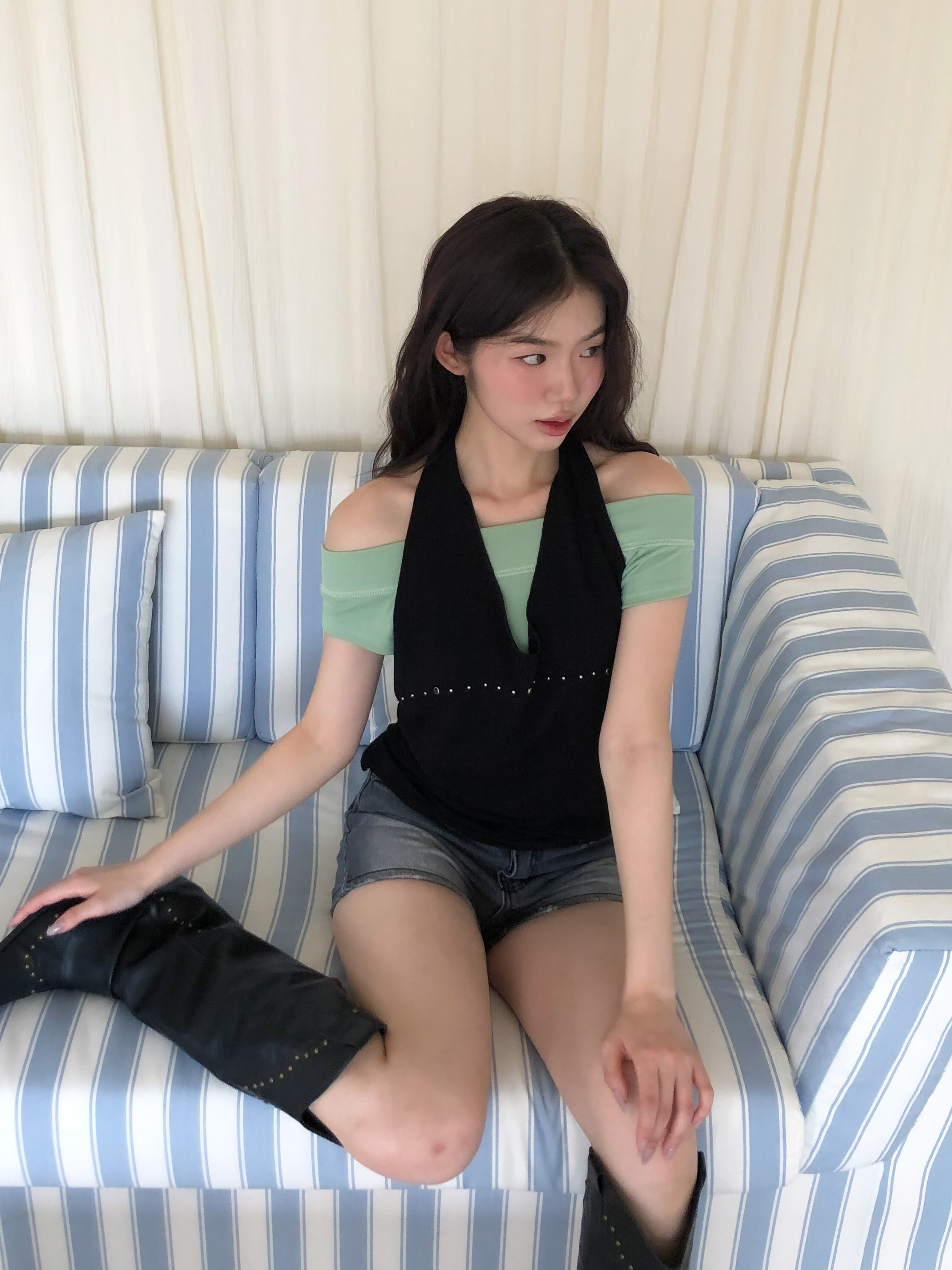 soft u-neck tee #上衣
